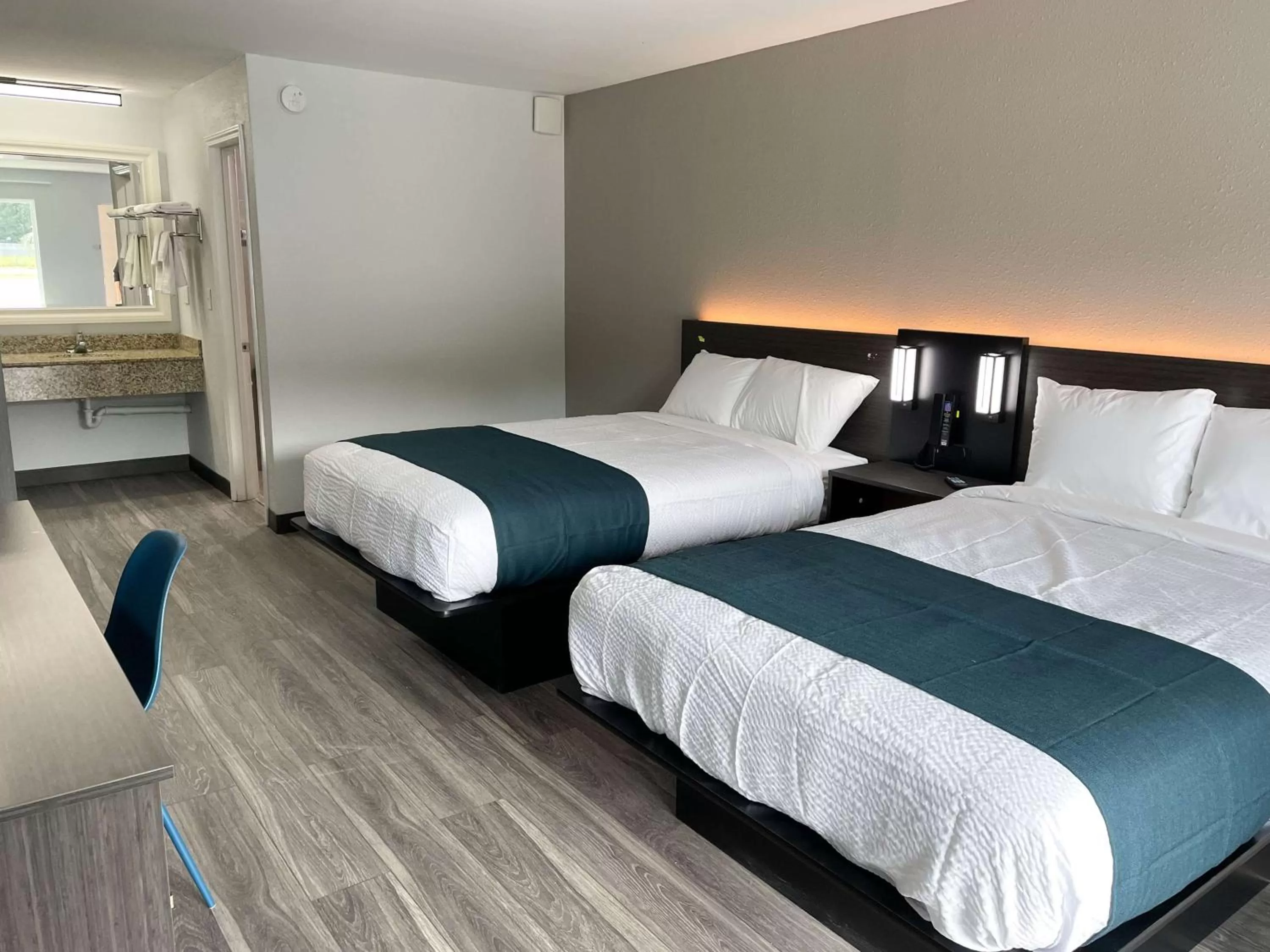 Bedroom, Bed in Motel 6 West Columbia SC Airport