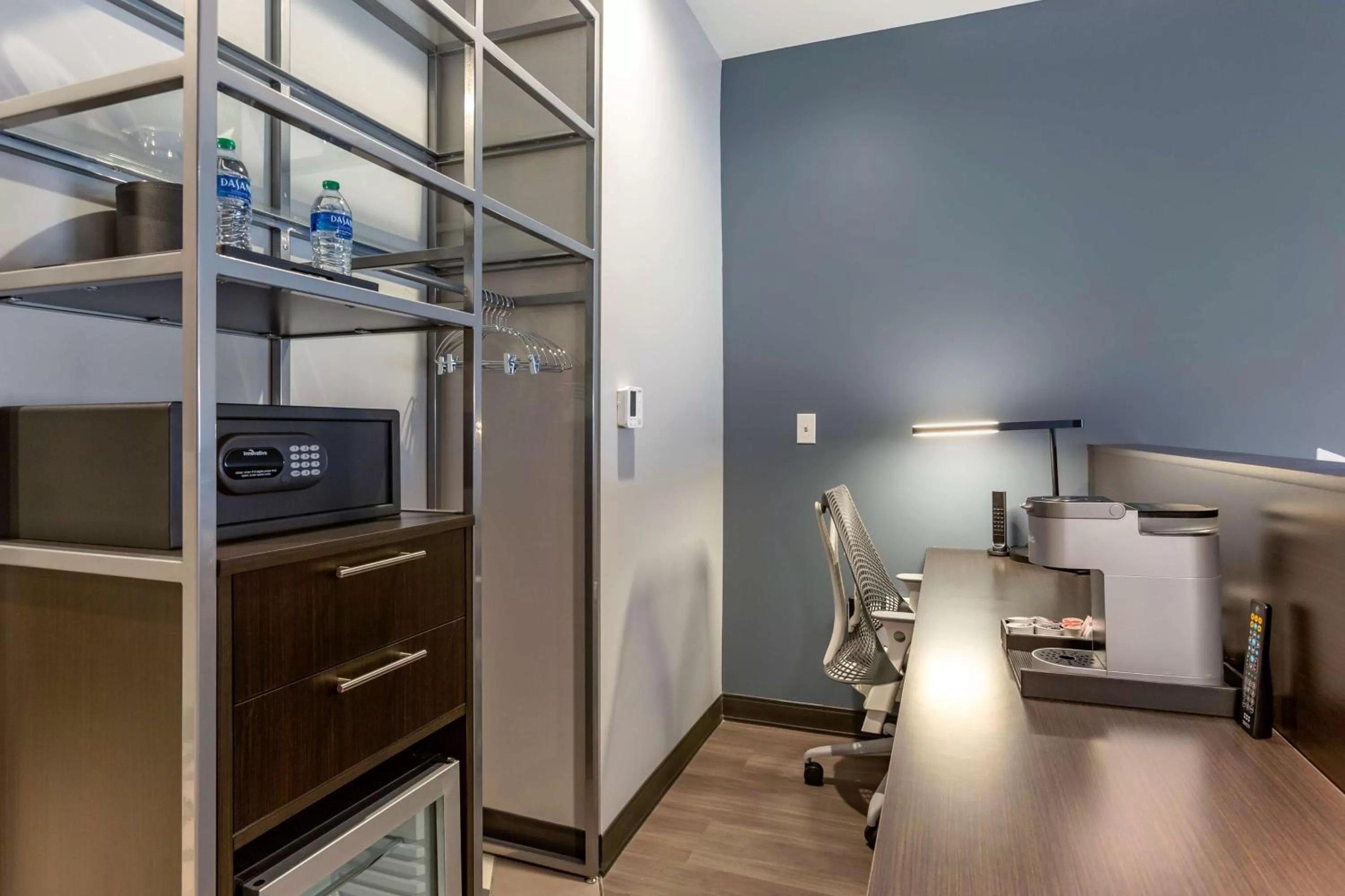 Bedroom in Vīb Hotel by Best Western Phoenix - Tempe