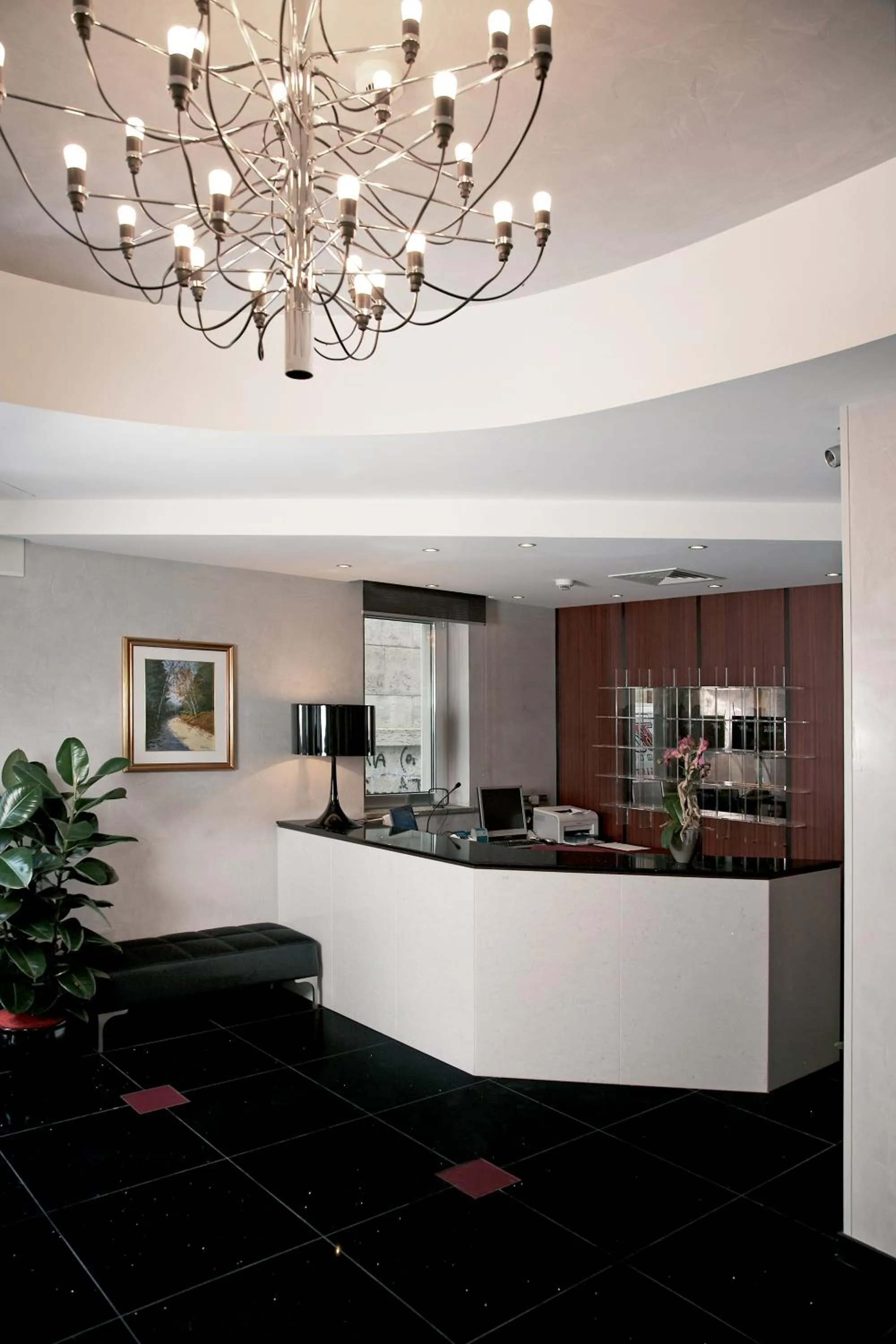 Lobby or reception in Victoria Hotel