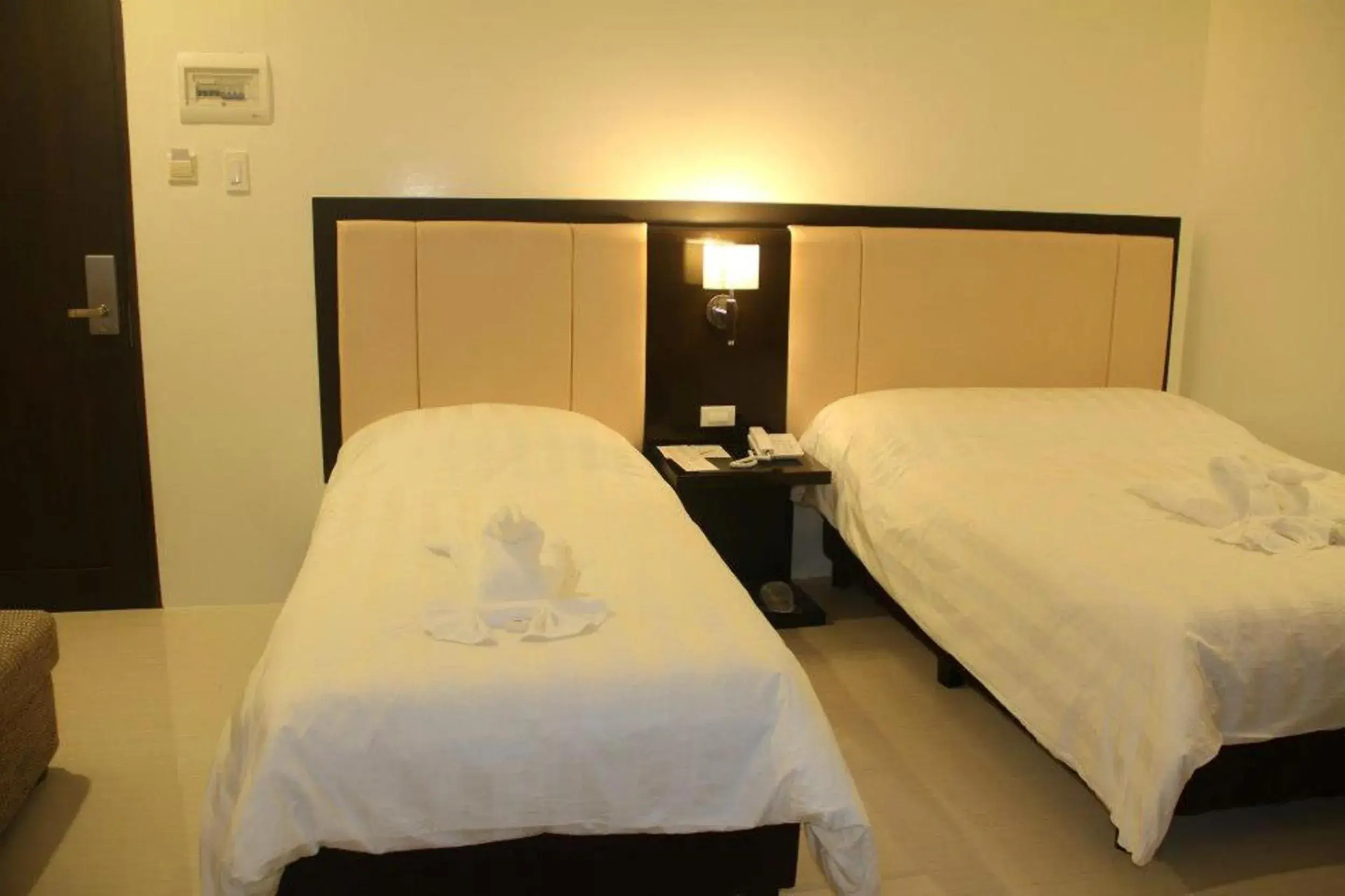 Family Room in Manhattan Suites Inn Family Room in Manhattan Suites Inn