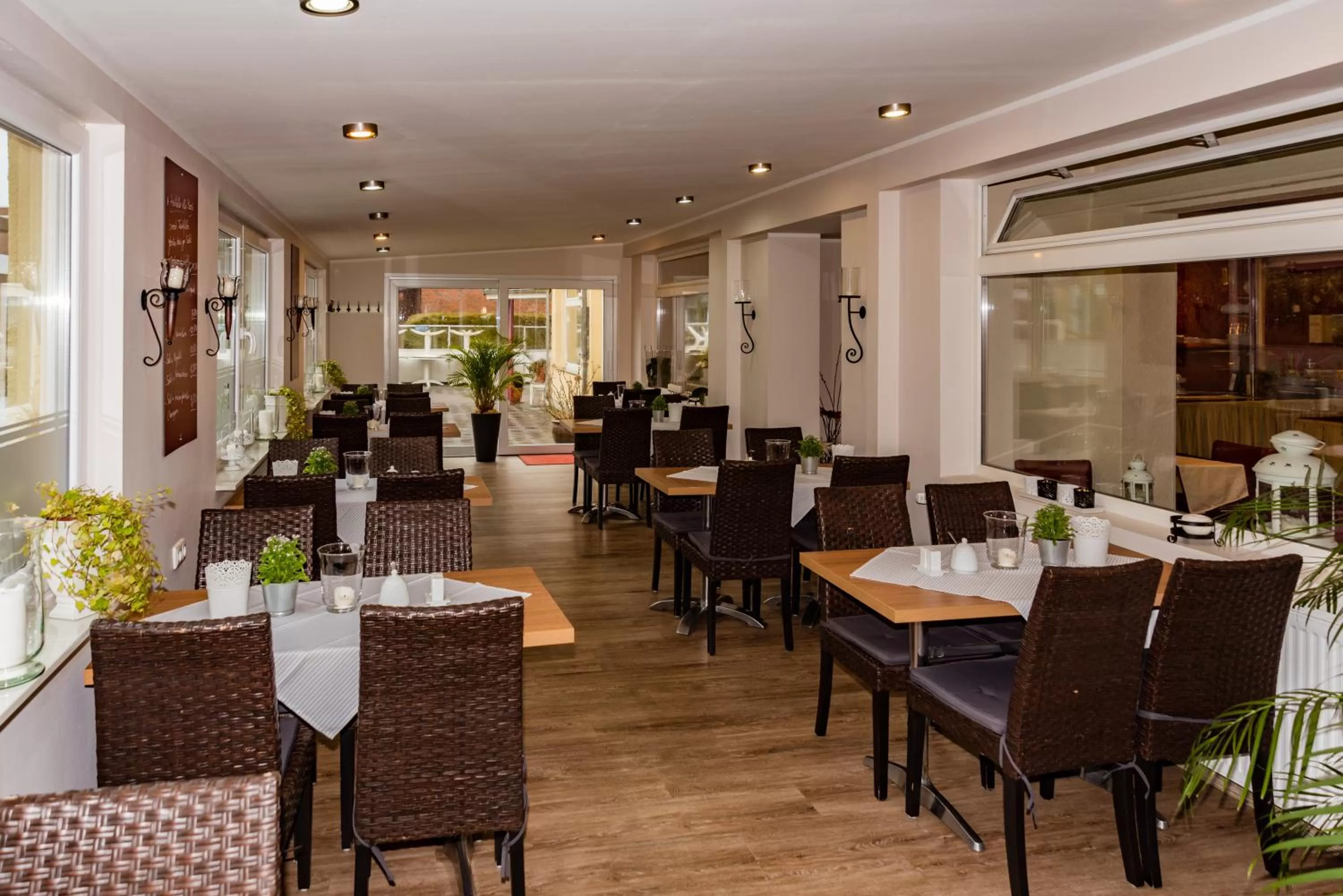 Restaurant/places to eat in Hotel Neptun