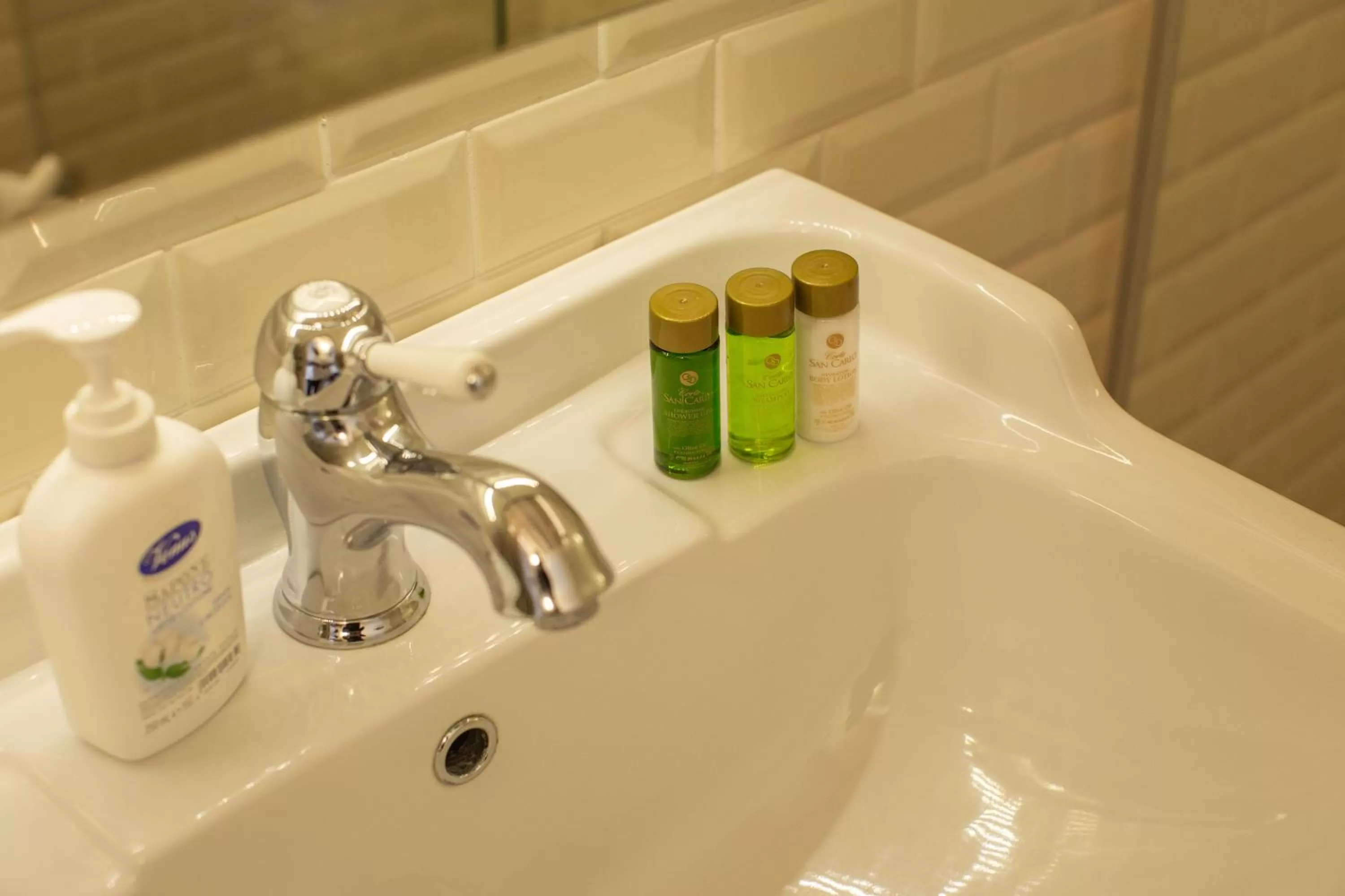 Bathroom in Residence Corte San Carlo