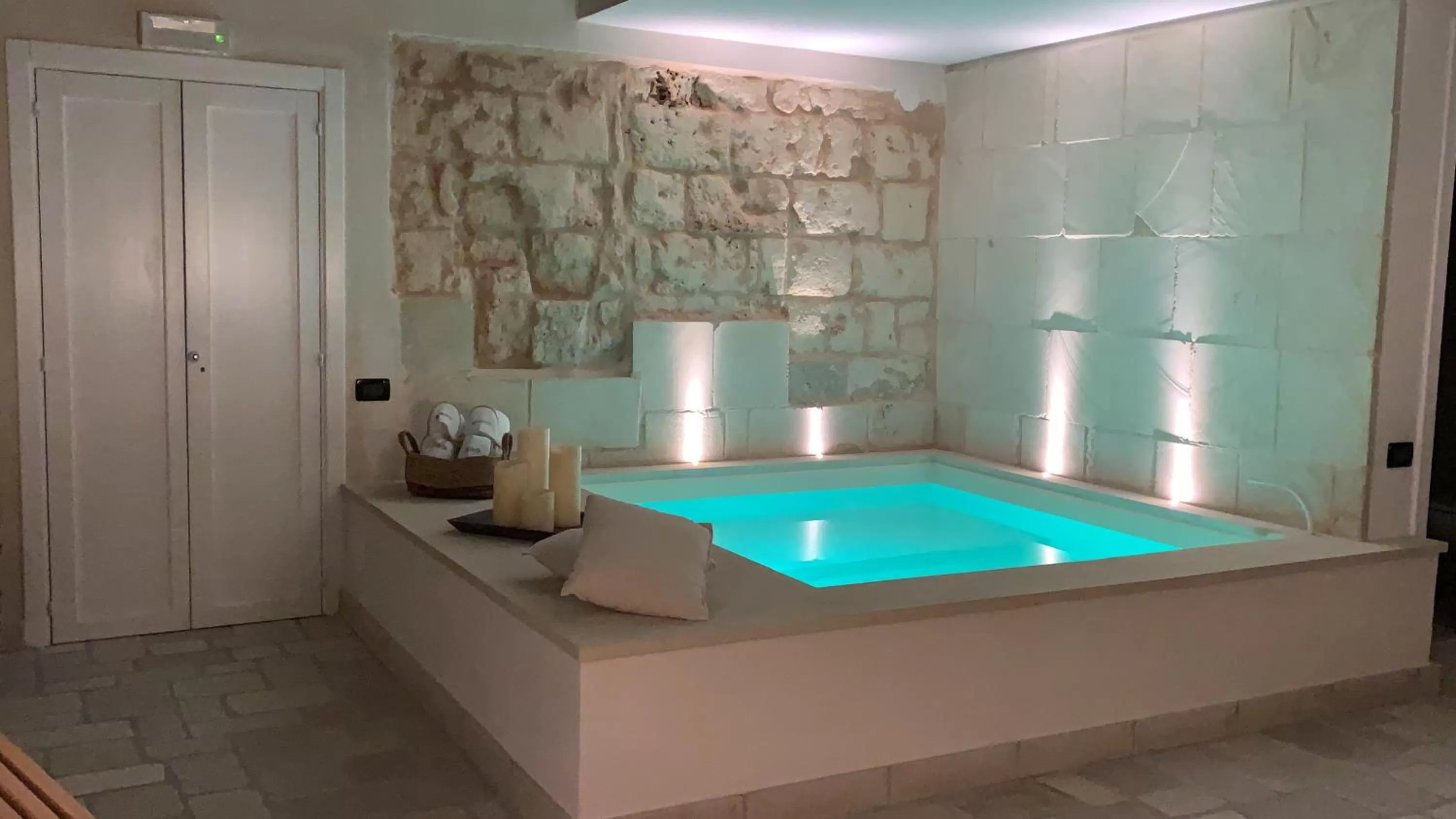 Swimming pool in Masseria dei Monaci