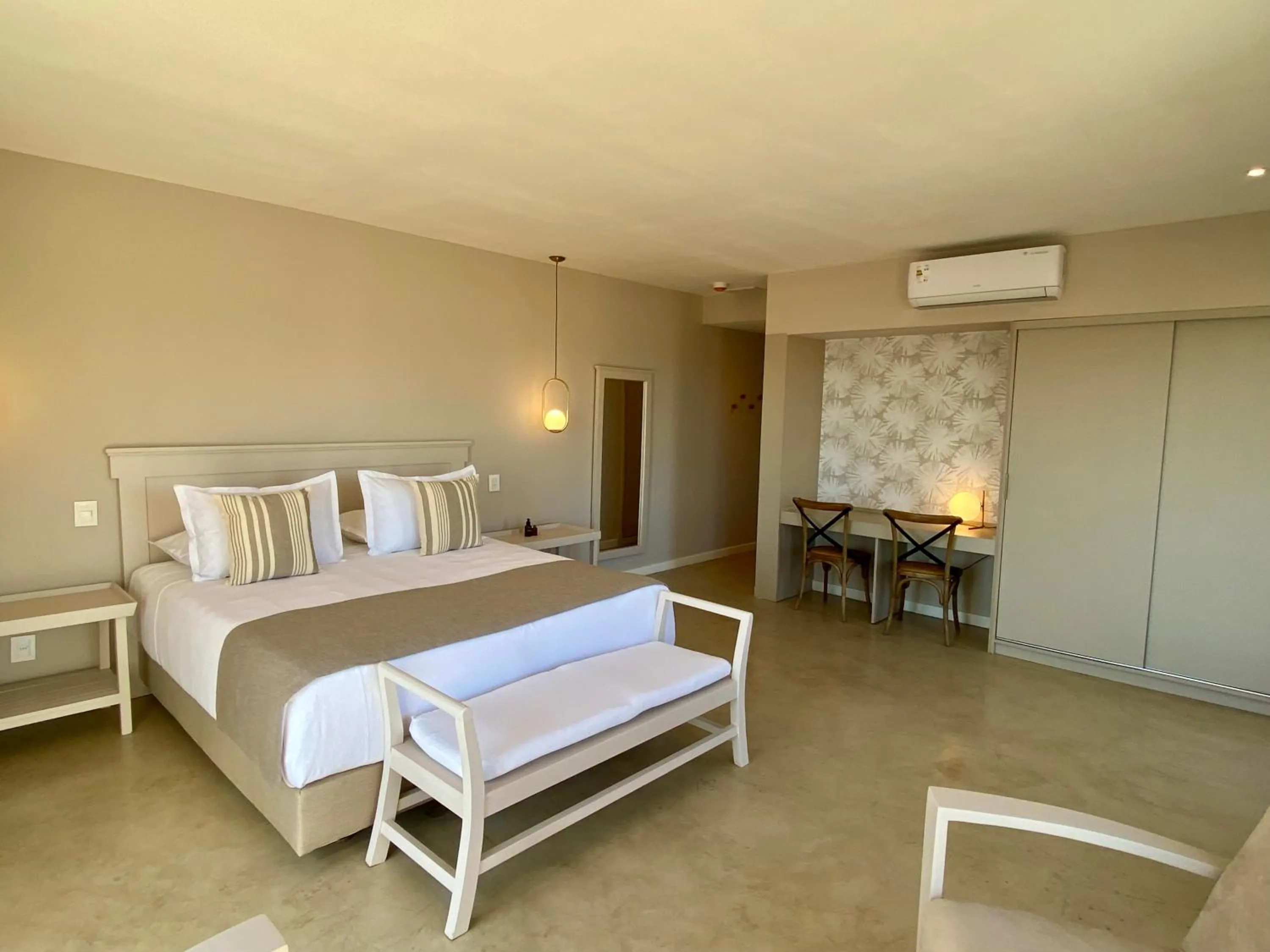 Photo of the whole room, Bed in Serena Hotel - Punta del Este - Unico sobre la Playa