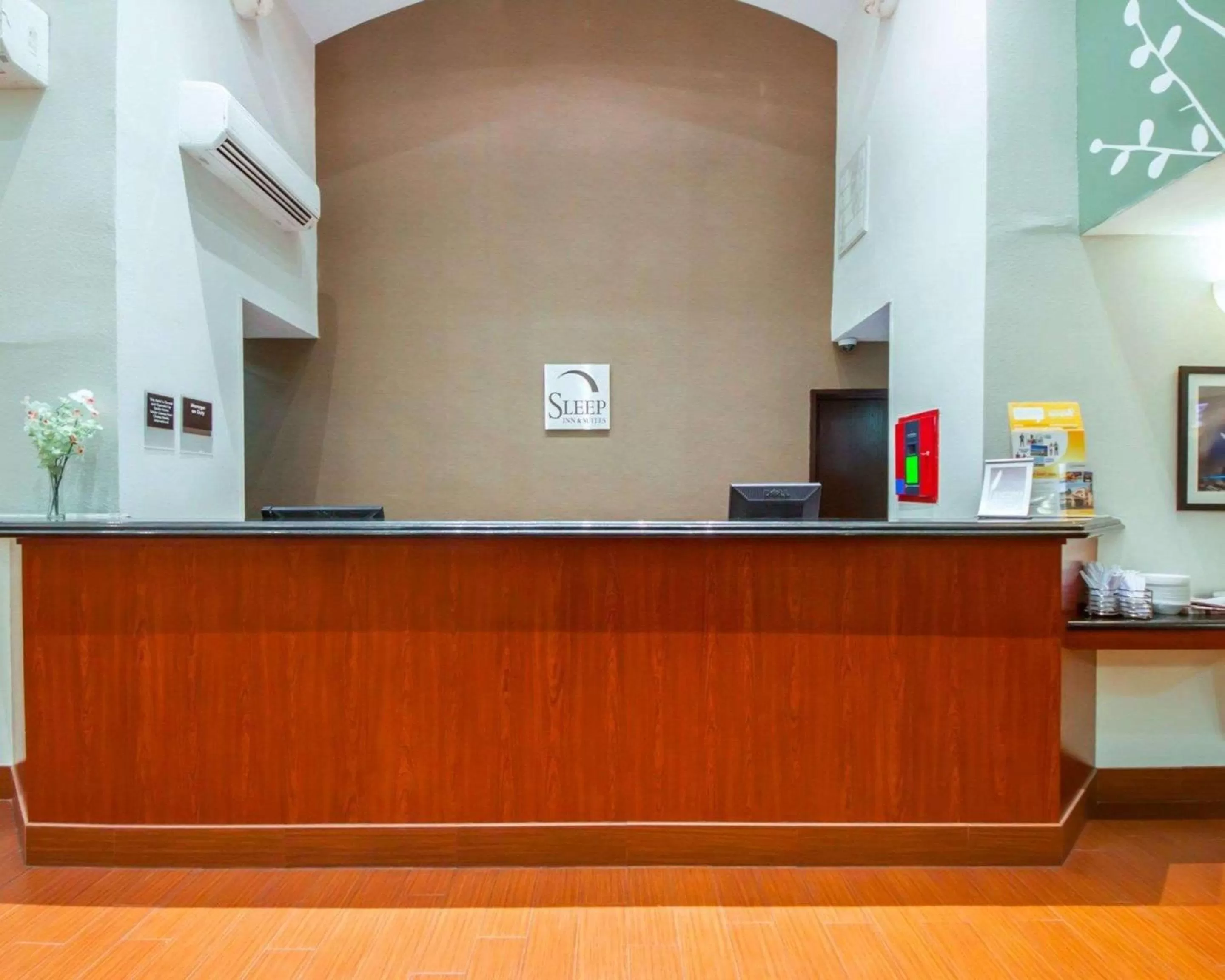 Lobby or reception in Sleep Inn & Suites Edmond near University