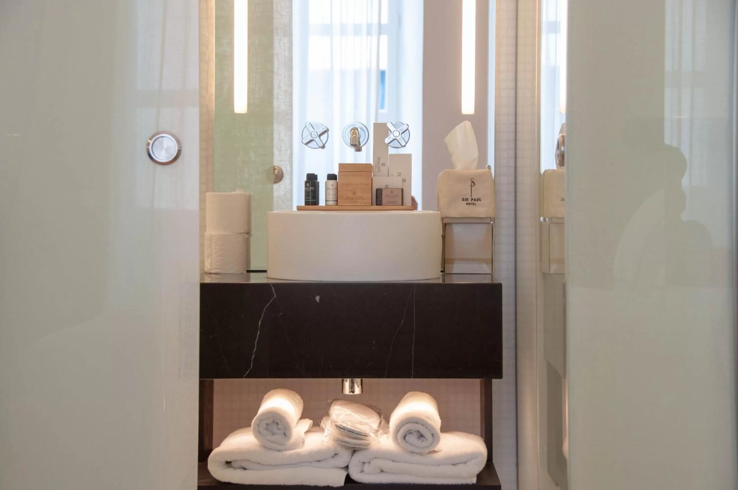 Toilet in S Paul City Hotel