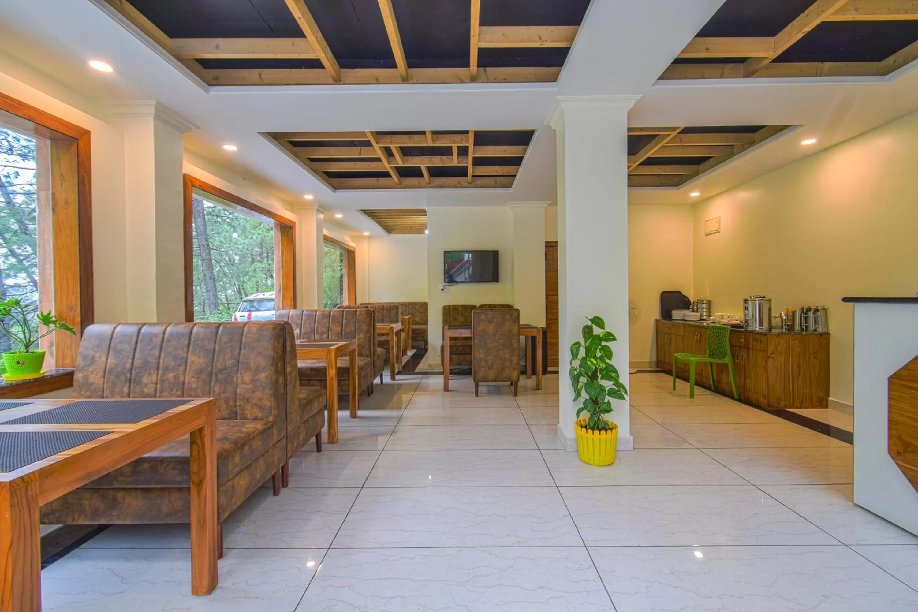 Restaurant/places to eat in Hotel The Paal