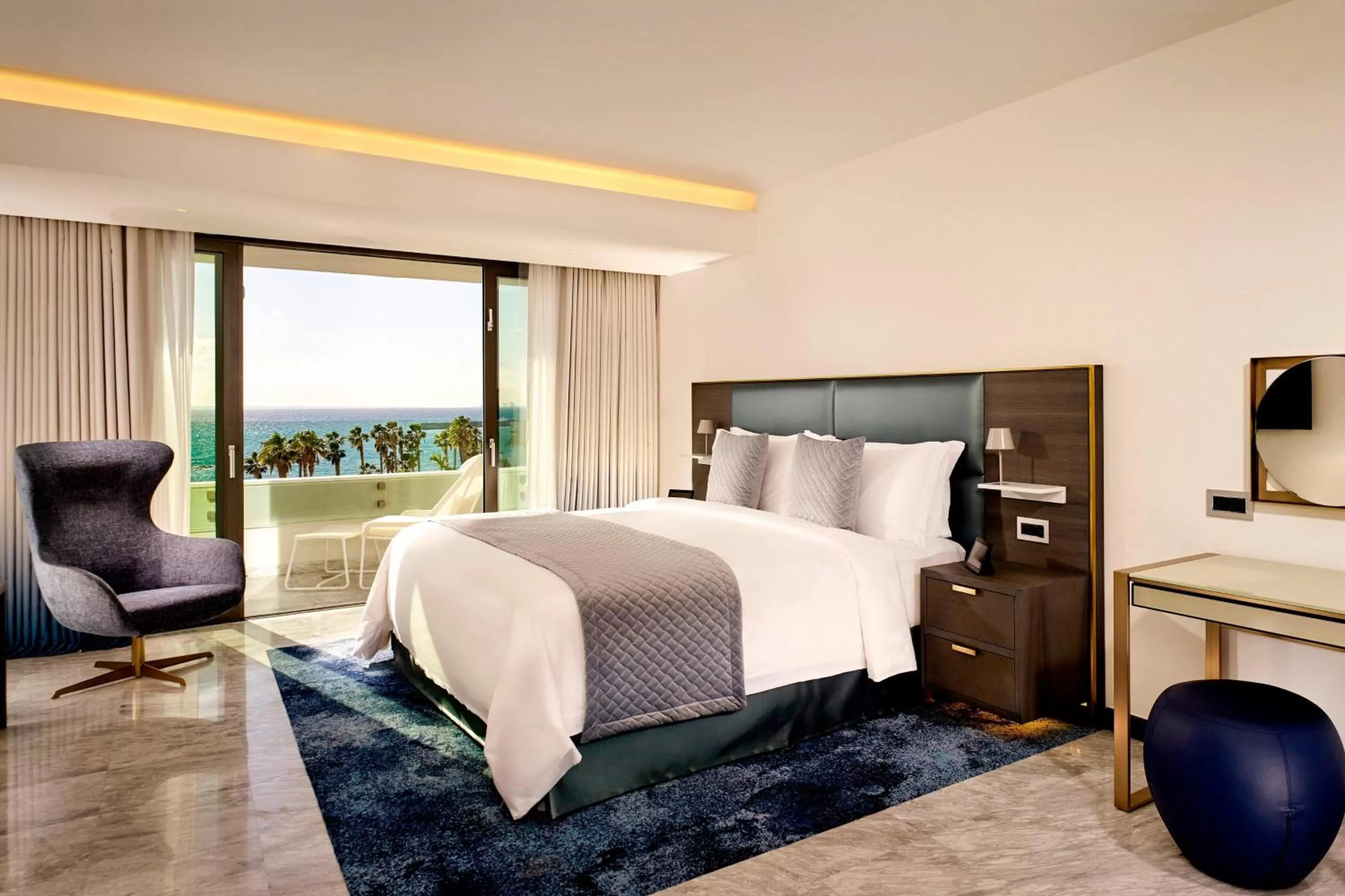Bedroom, Bed in Parklane, a Luxury Collection Resort & Spa, Limassol