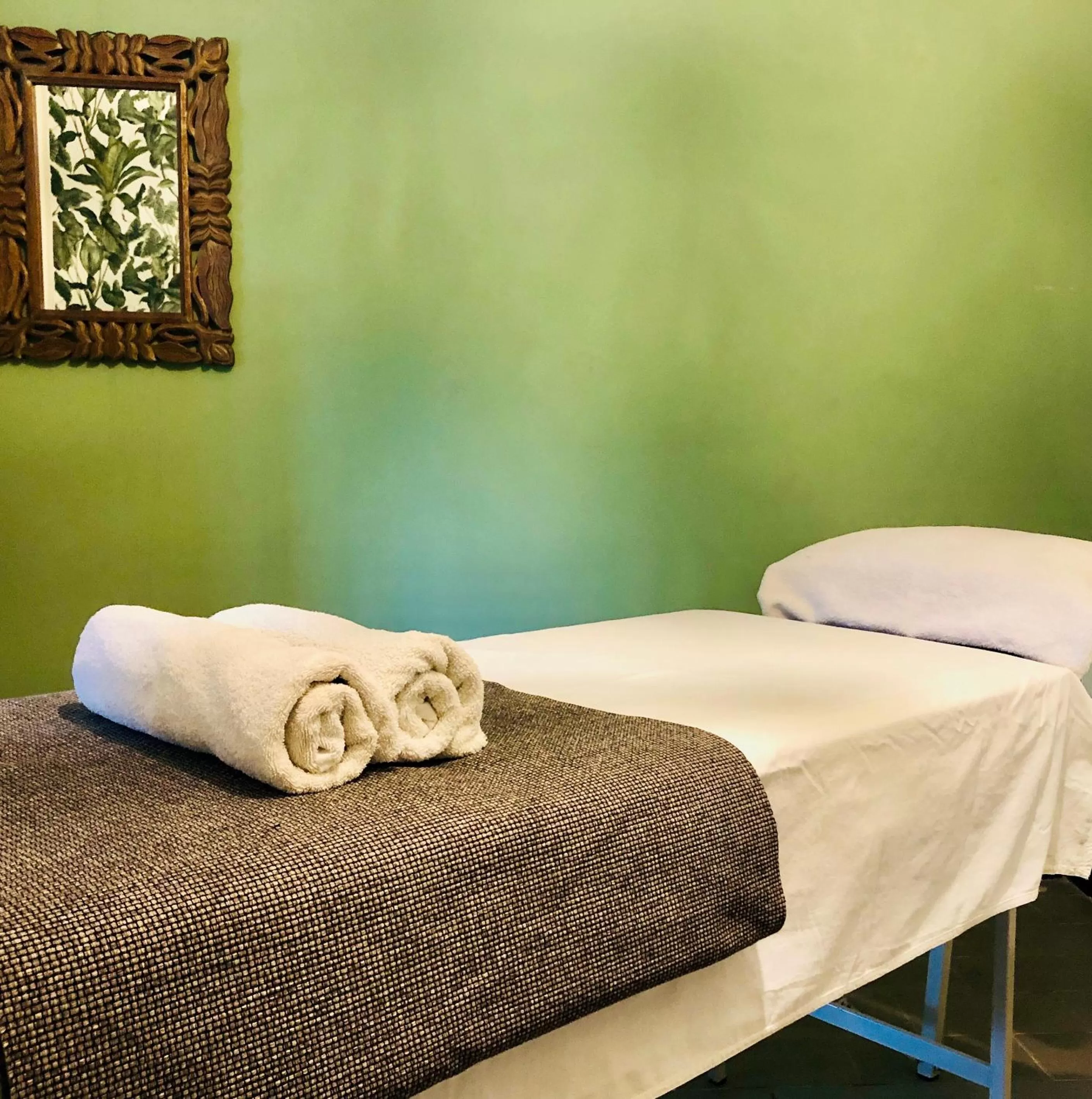 Massage in Holland Lodge Paramaribo