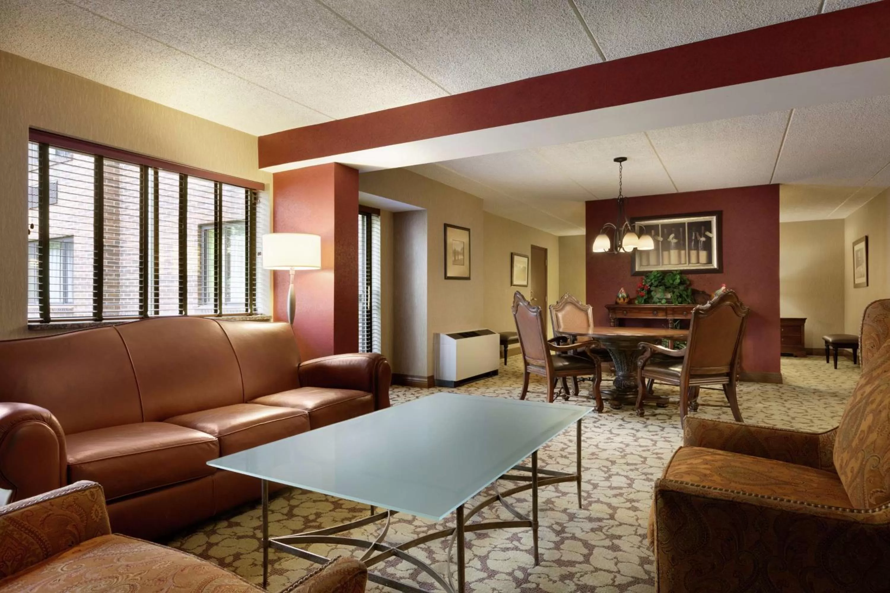 Living room in Hilton Garden Inn Rochester/Pittsford