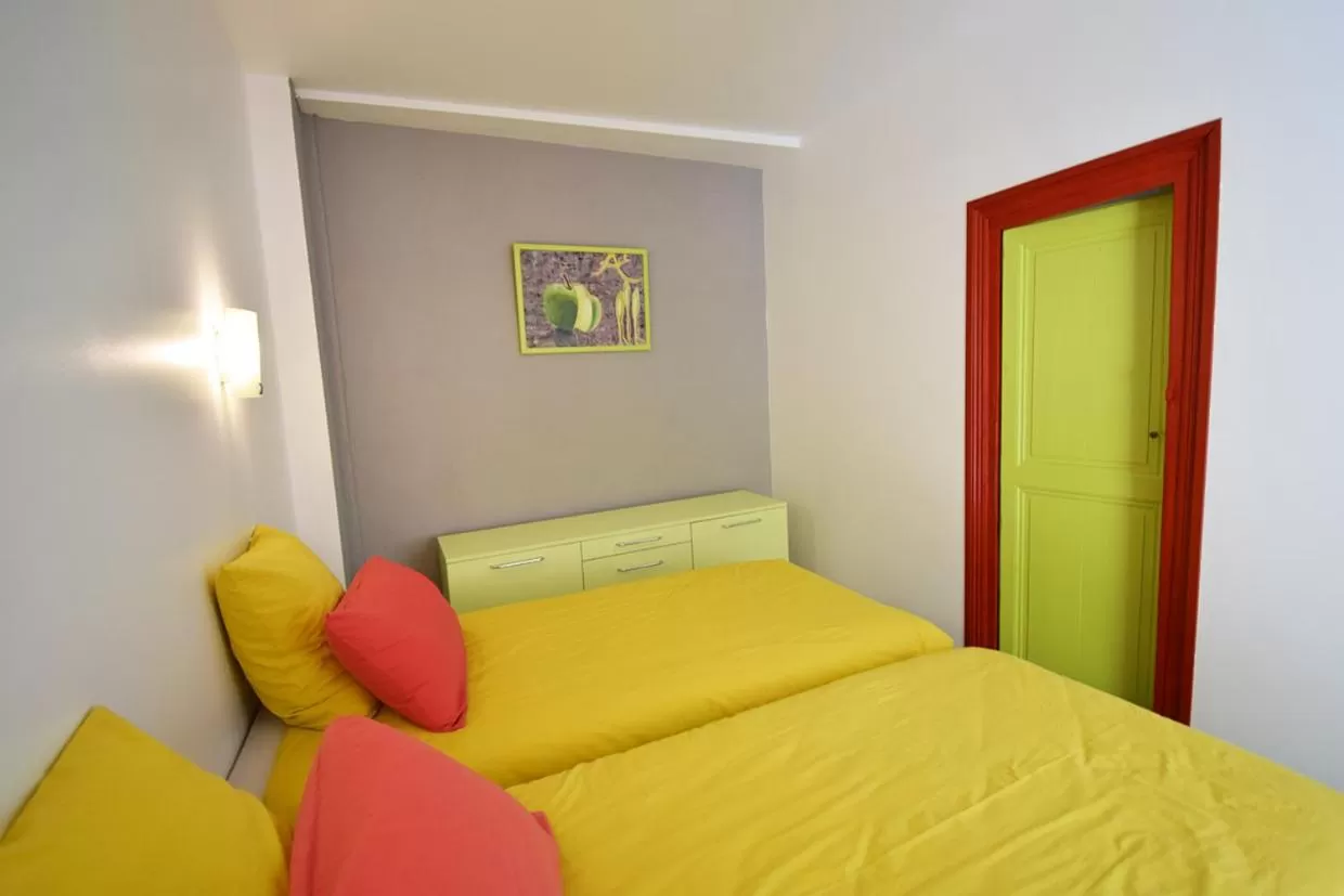 Photo of the whole room in Art Home BnB