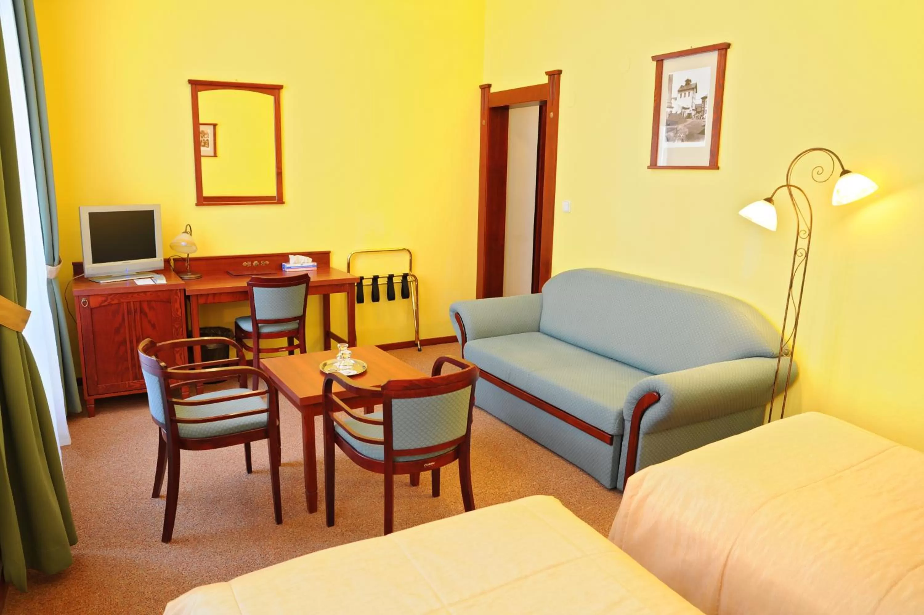 Photo of the whole room in Grandhotel Garni