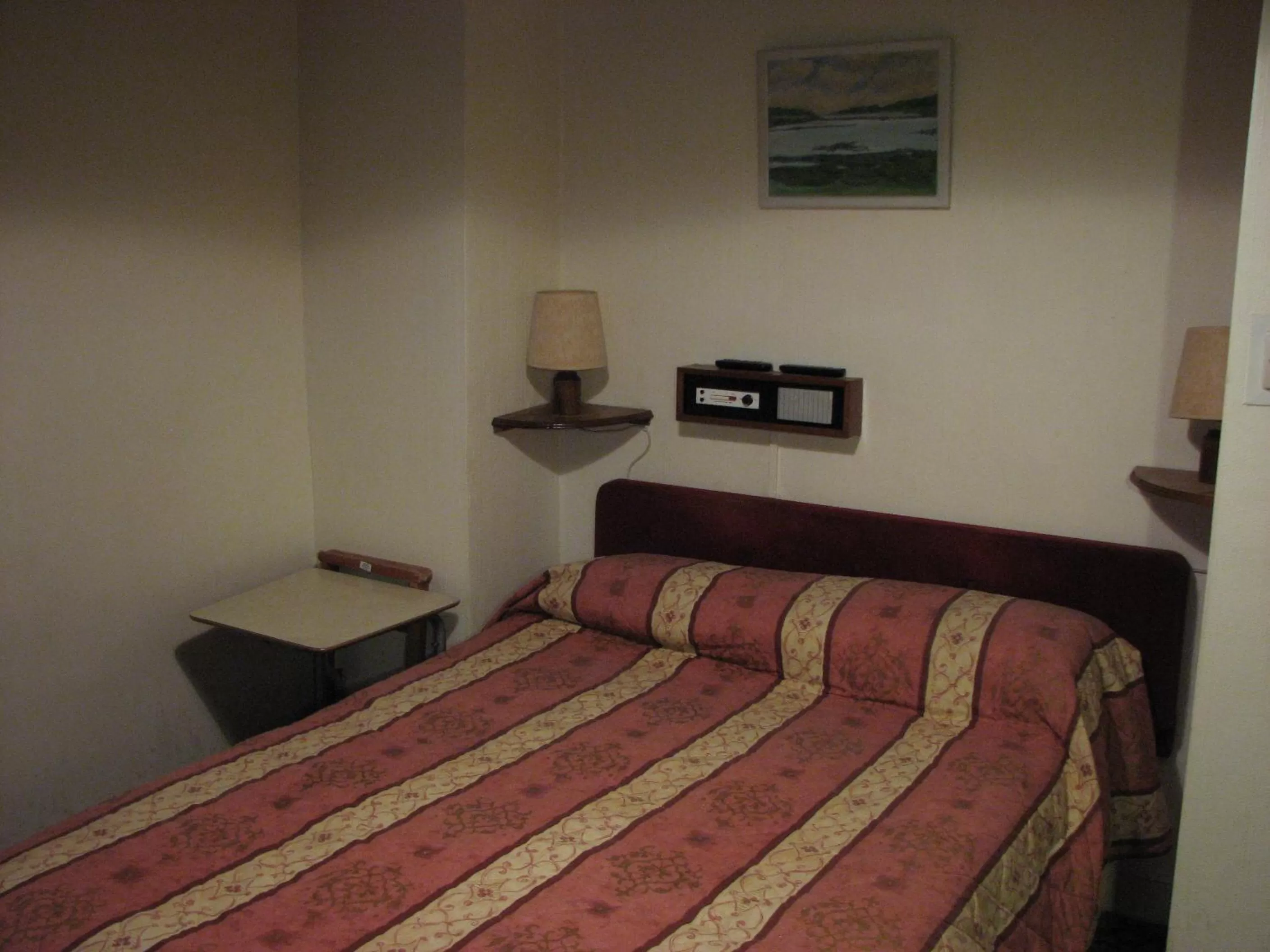 Bed in Lancaster Hotel