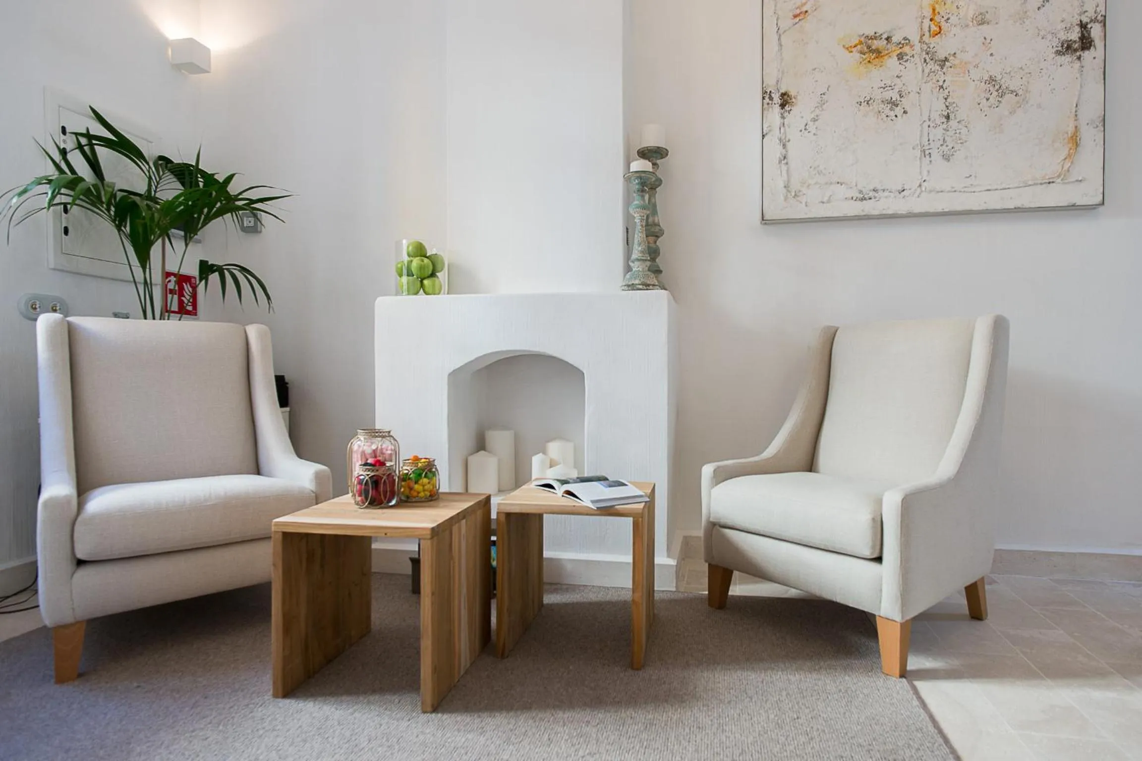 Lobby or reception in S'Hotelet d'es Born - Suites & SPA