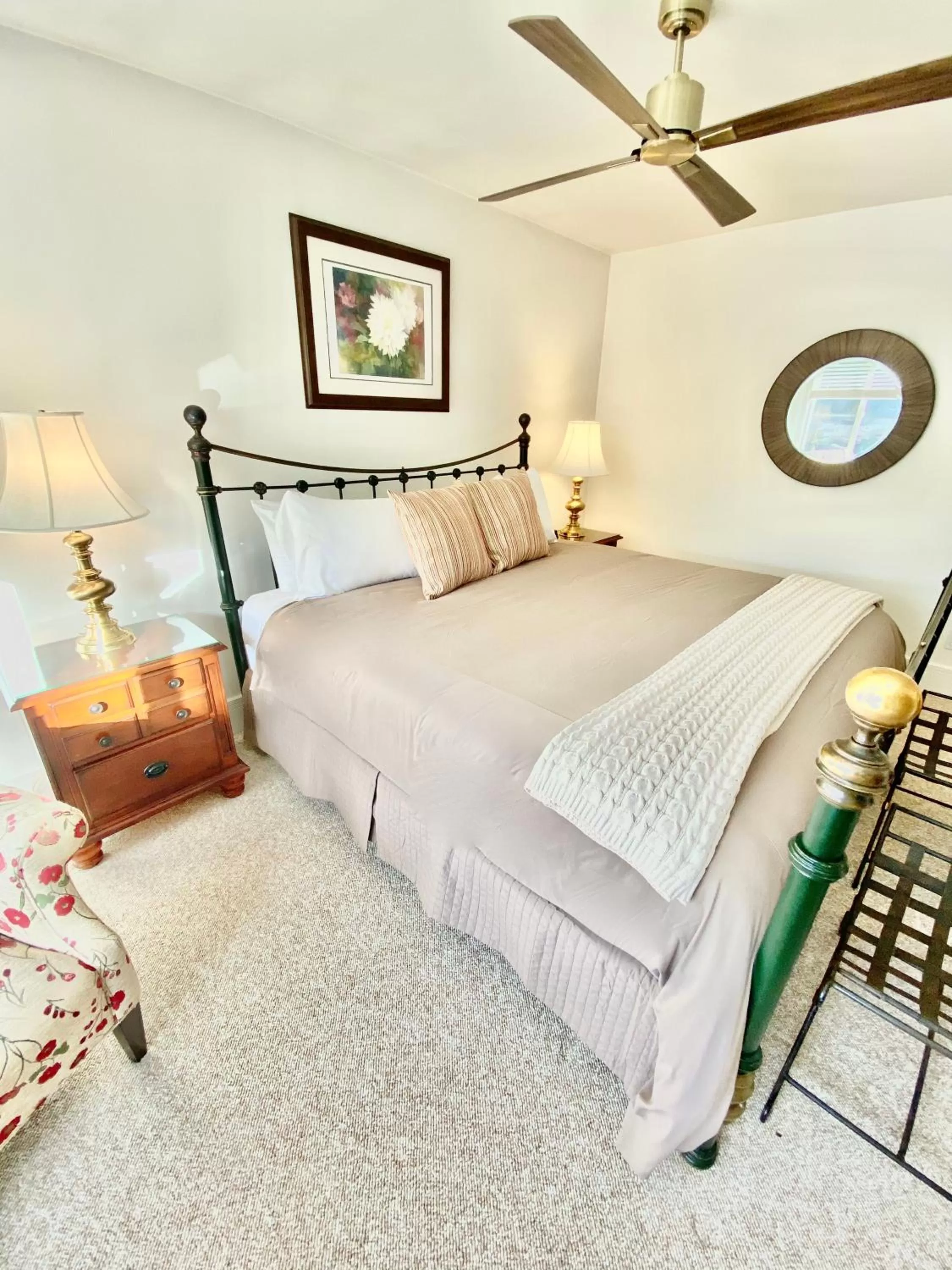 Bed in Otter's Pond Bed and Breakfast