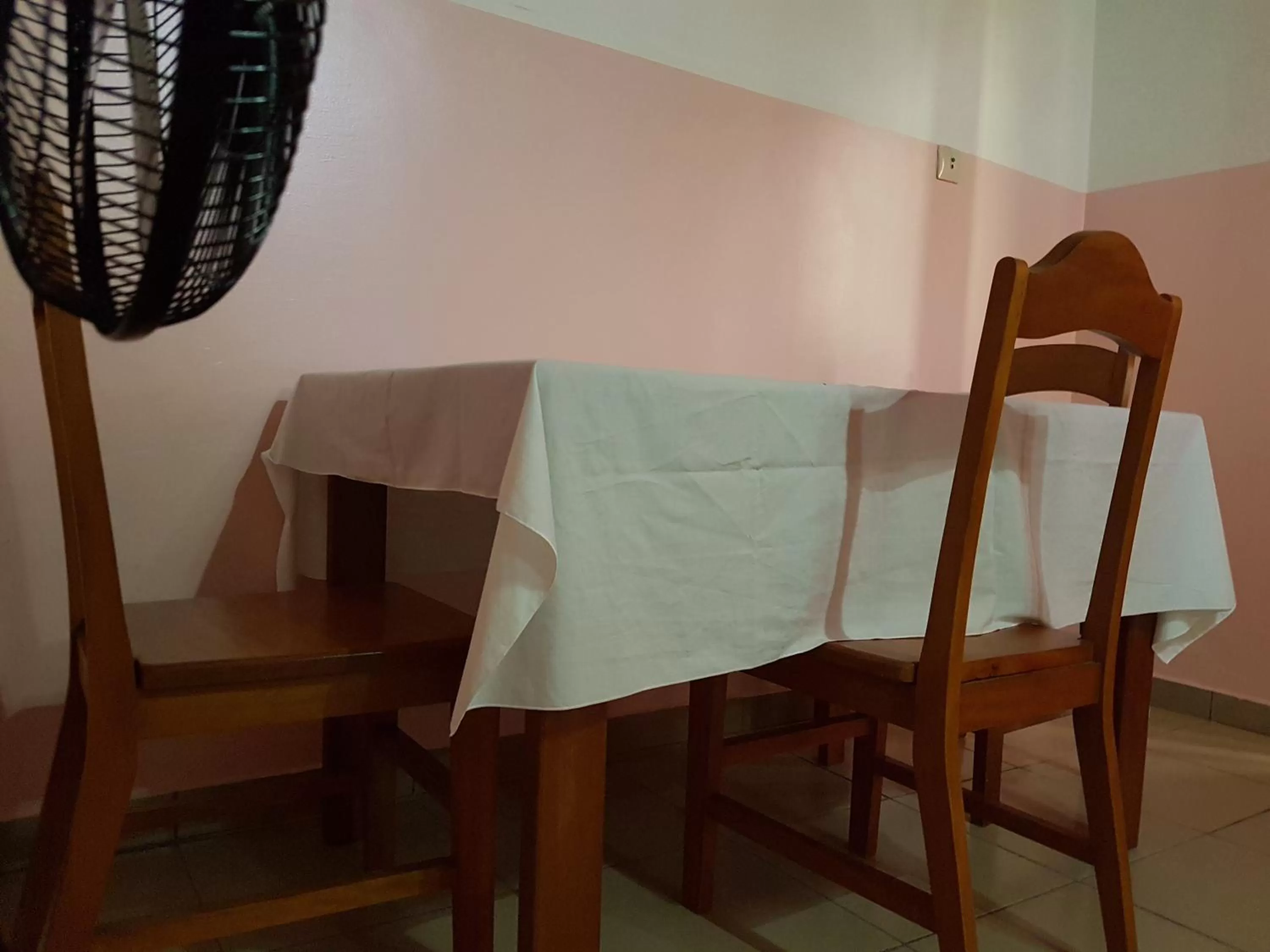 Restaurant/Places to Eat in Maison Rose