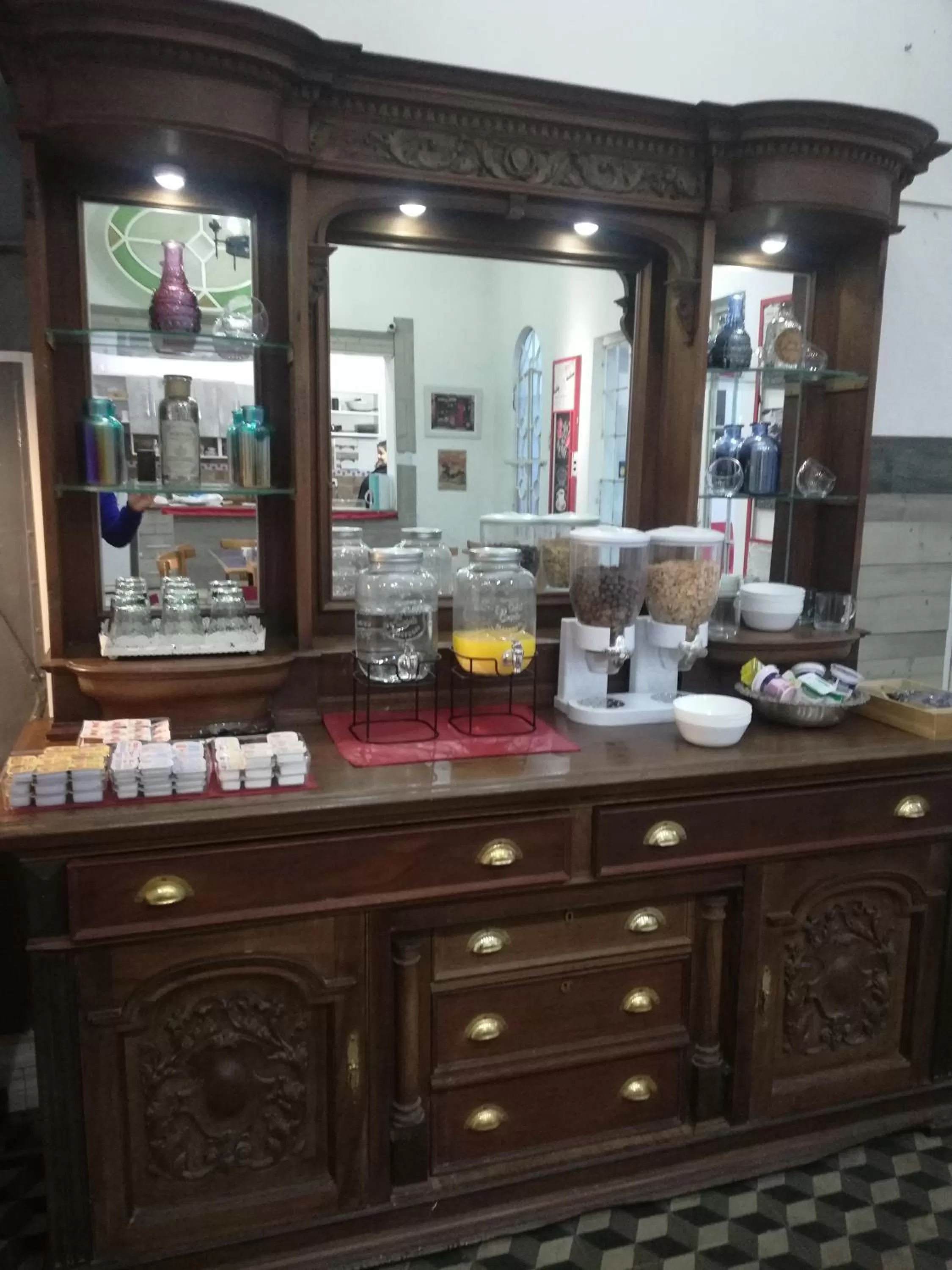 Drinks in Casablanca Boutique Hotel Adrogué