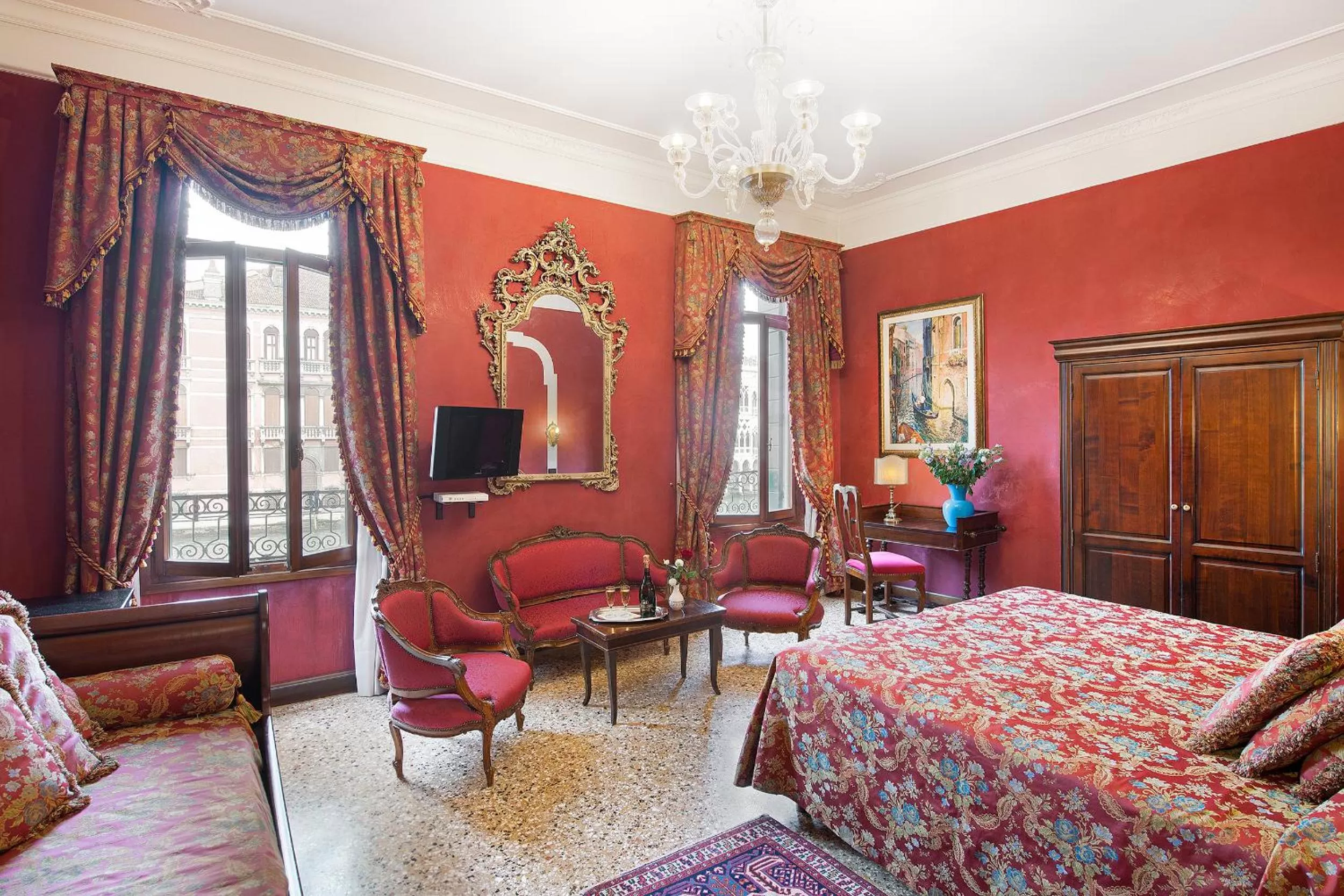 Photo of the whole room in Residenza d'Epoca San Cassiano