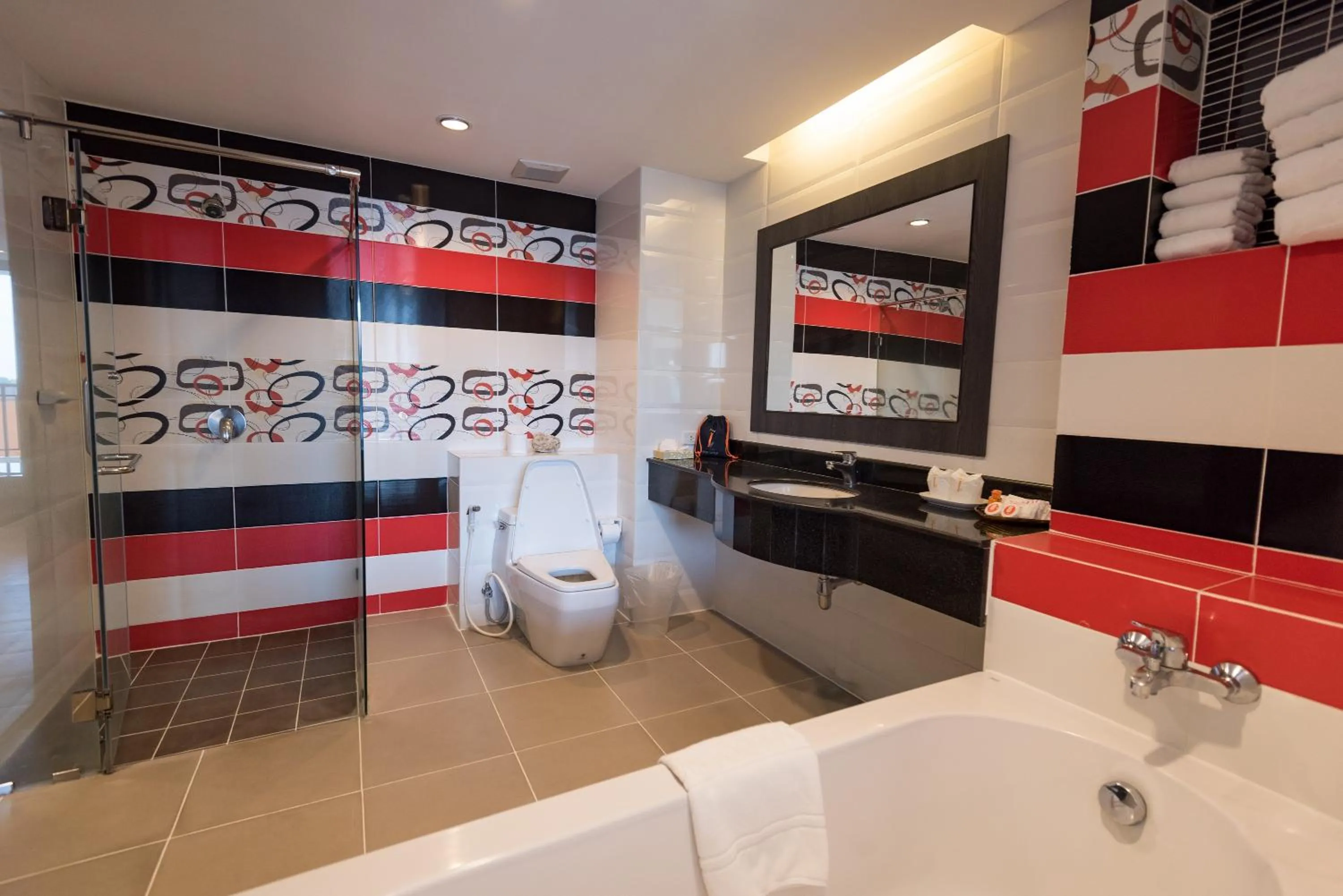 Toilet in Hotel J Pattaya