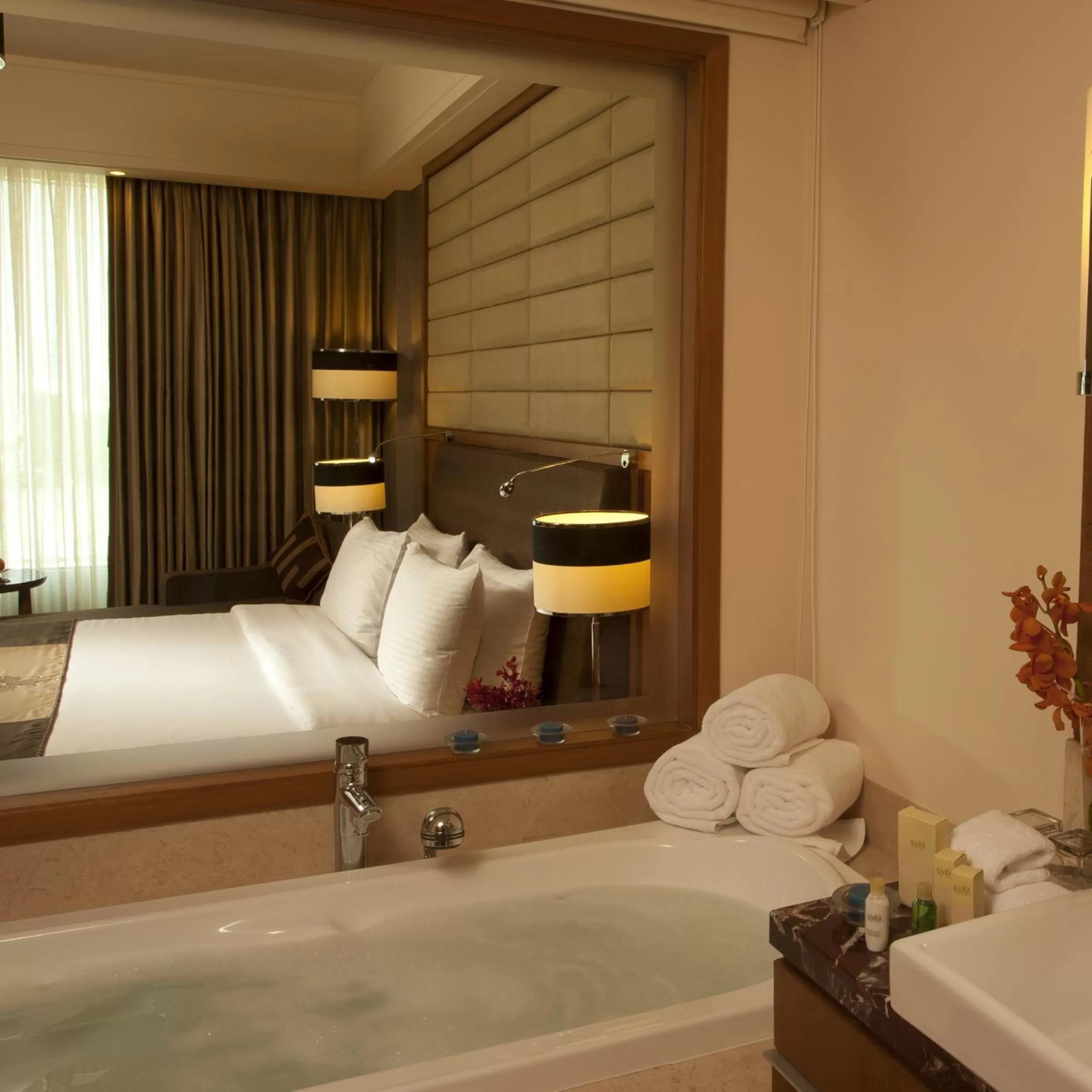 Day, Bed in Radisson Blu Hotel, Nagpur