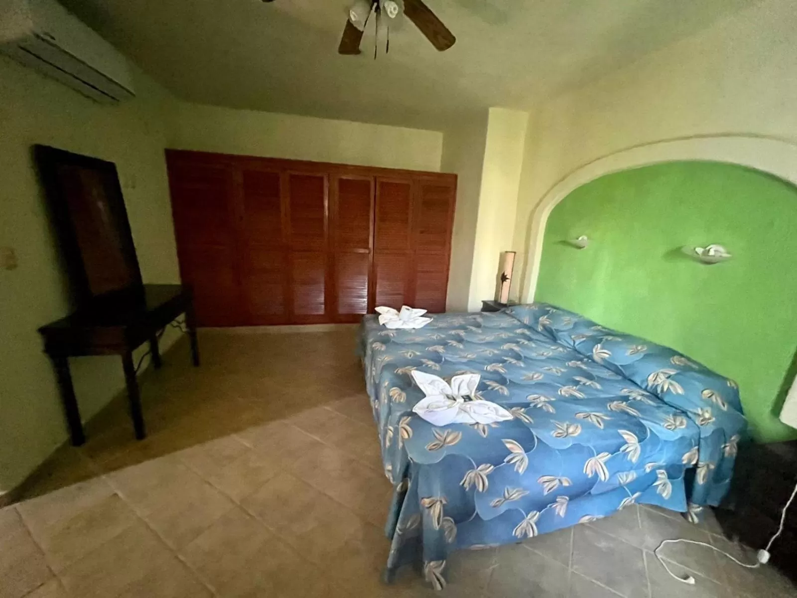 Bed in Hotel Castillo Del Mar - 5 Th Ave