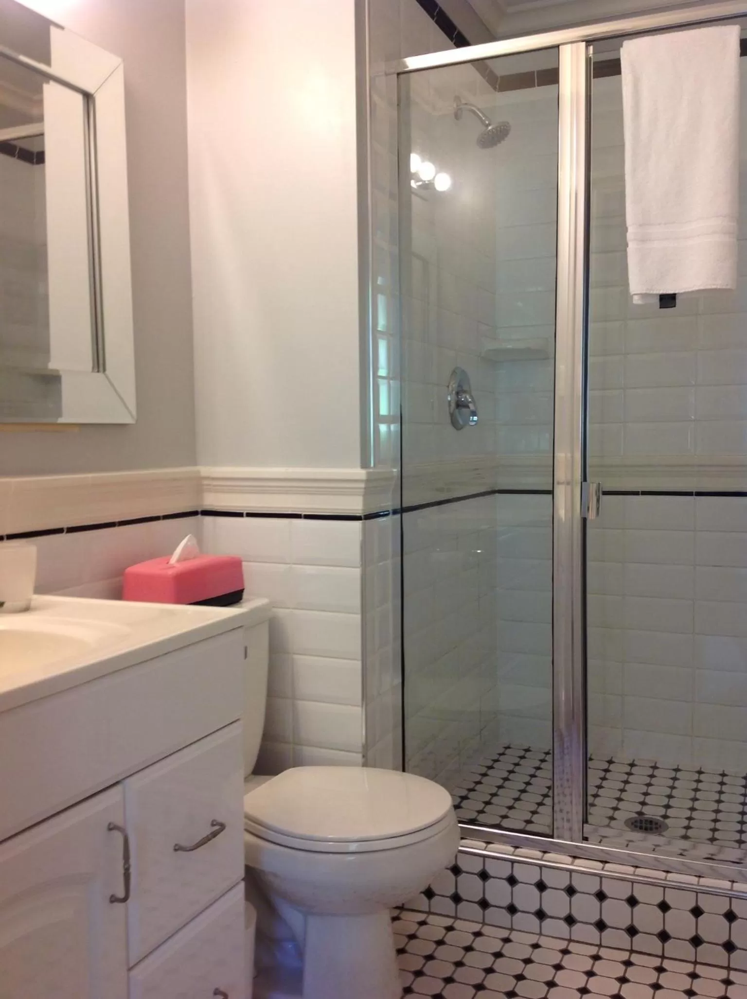 Bathroom in Barclay House Bed and Breakfast