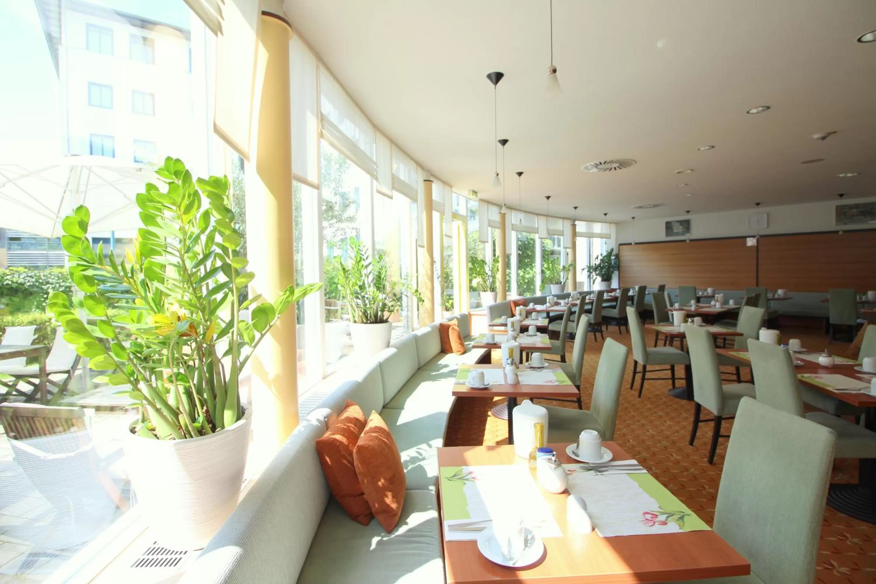 Restaurant/places to eat in Hansa Apart-Hotel Regensburg
