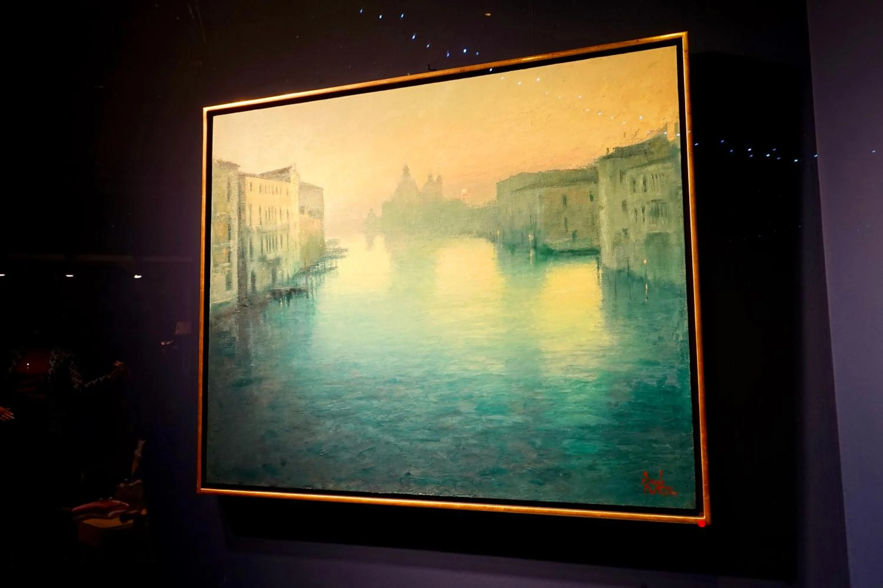 Decorative detail in Granda Sweet Suites