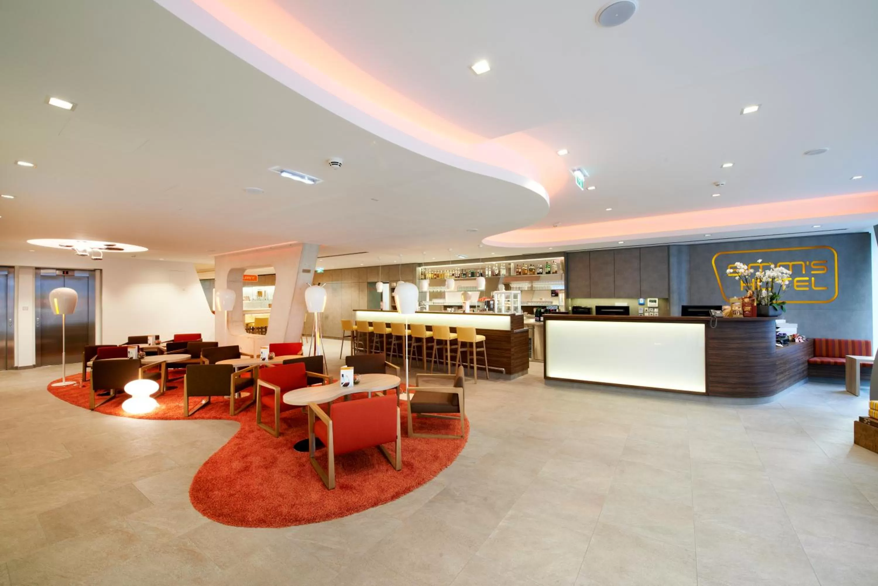 Lounge or bar in Simm's Hotel - cityhotel next to Metro U3