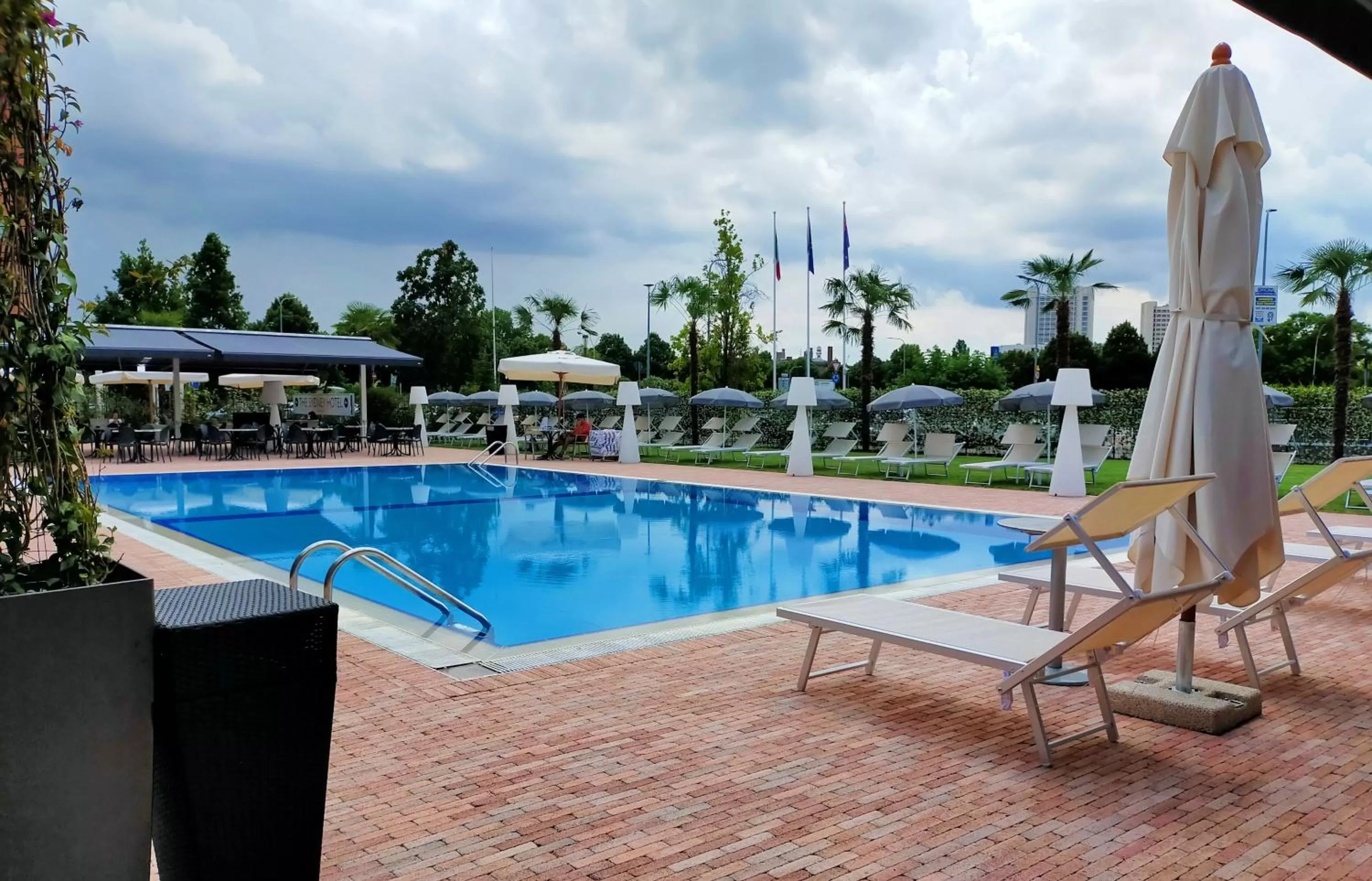 Pool view in The Sydney Hotel