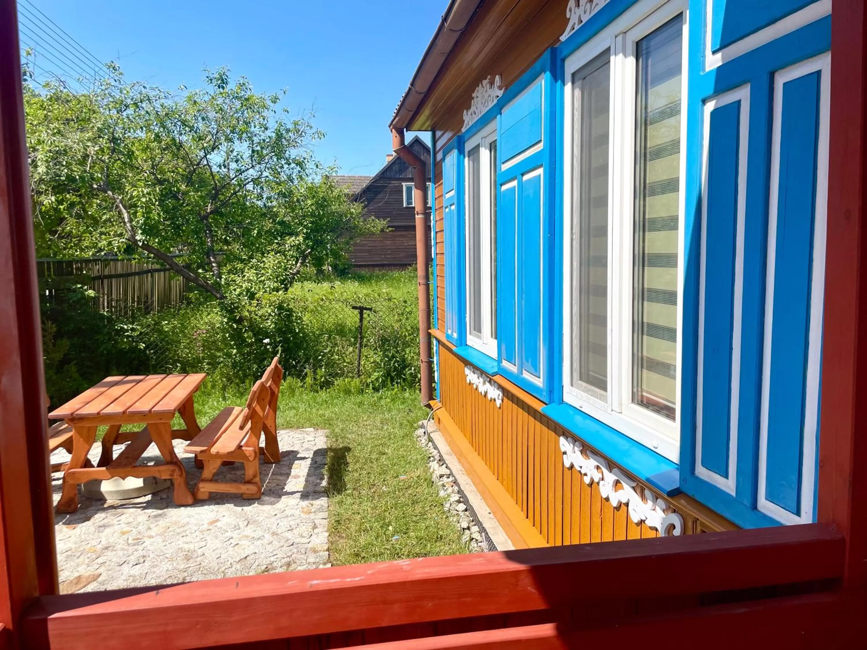 CHATA OTWARTYCH OKIENNIC Pokoje Gościnne