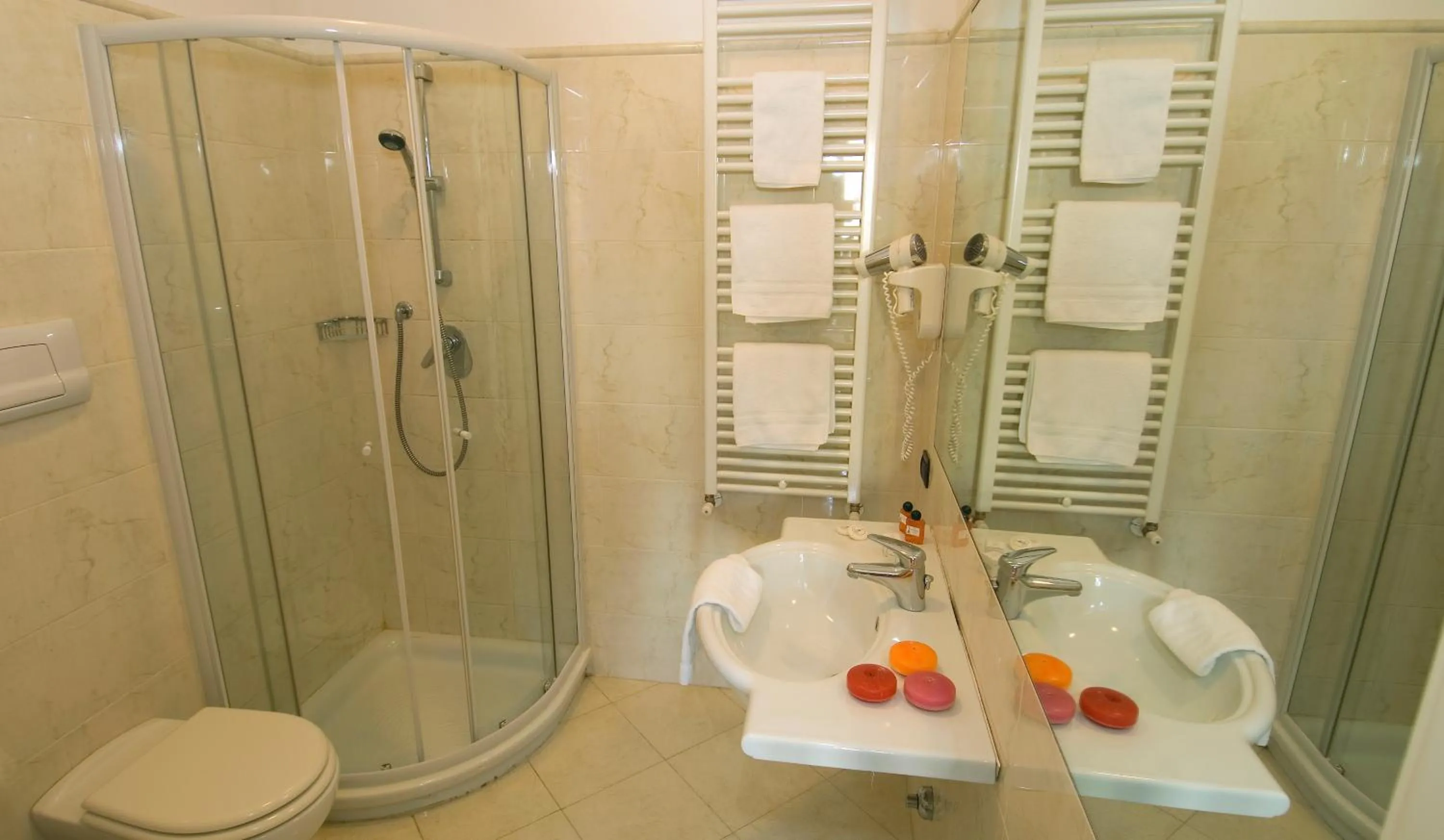 Shower in Hotel Cinque Giornate