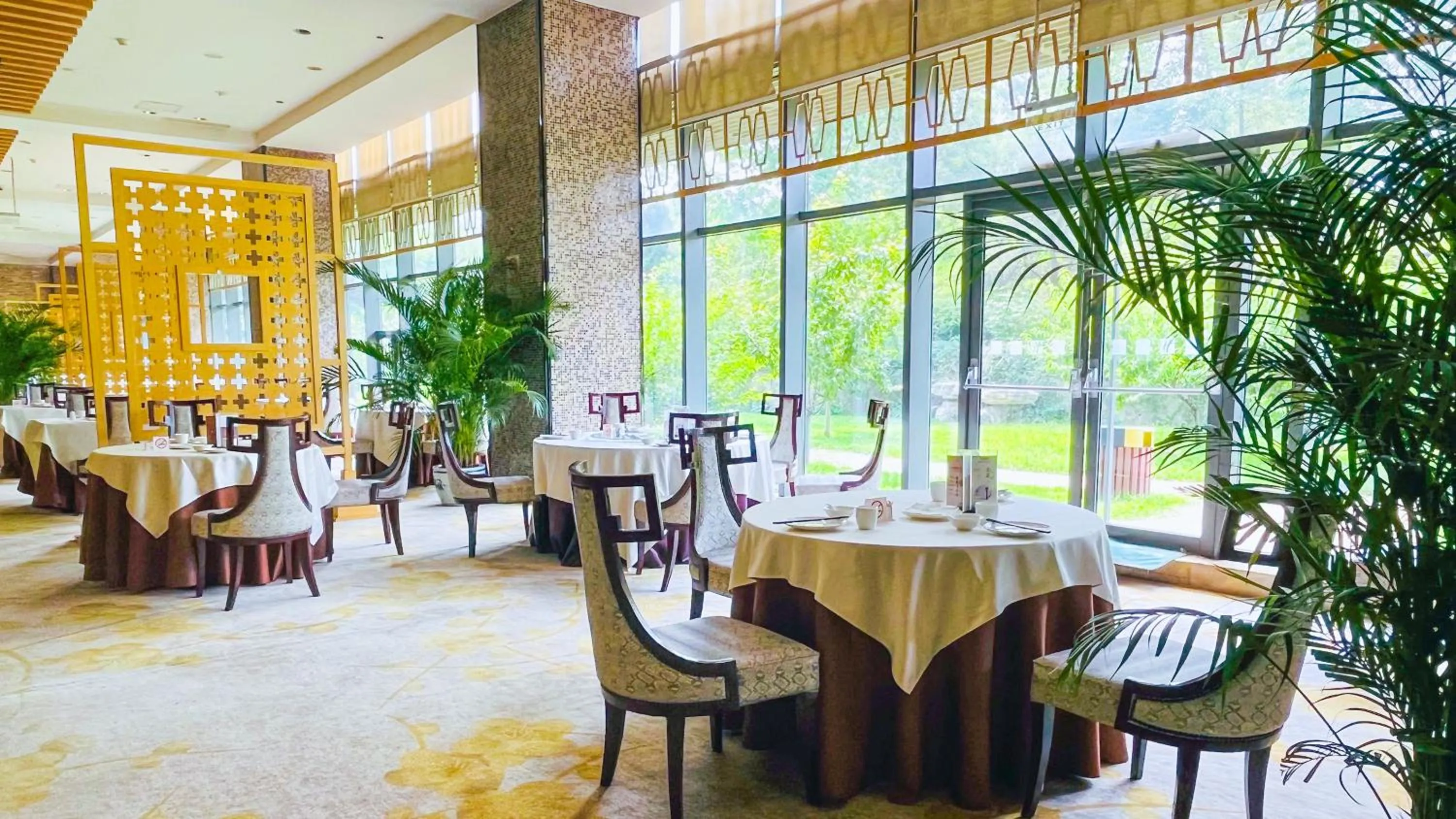 Restaurant/places to eat in Holiday Inn Beijing Shijingshan Parkview by IHG