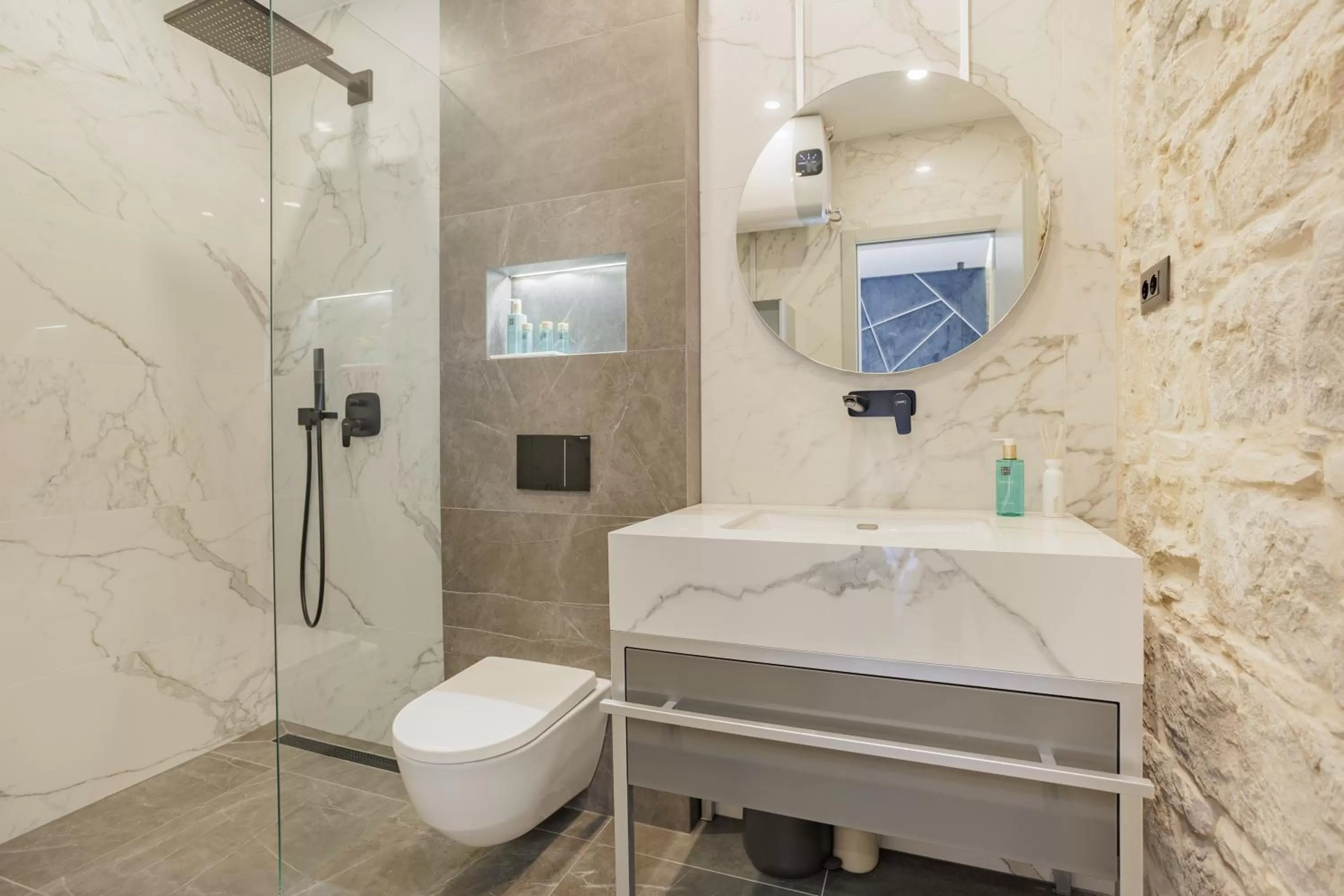 Bathroom in Heritage Rooms Split Olympic Dream