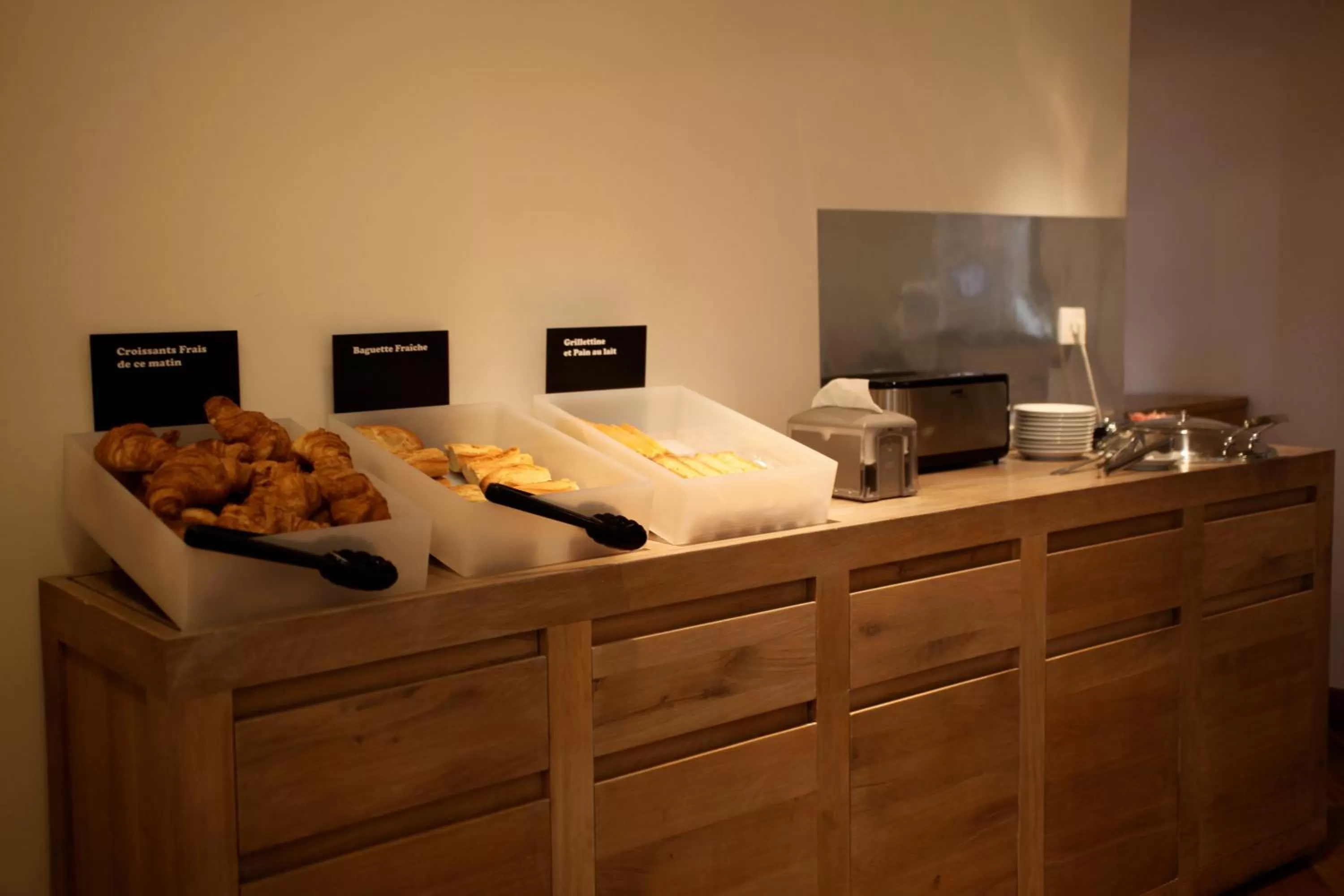 Food in B&B HOTEL Paris Nord Aulnay-sous-Bois