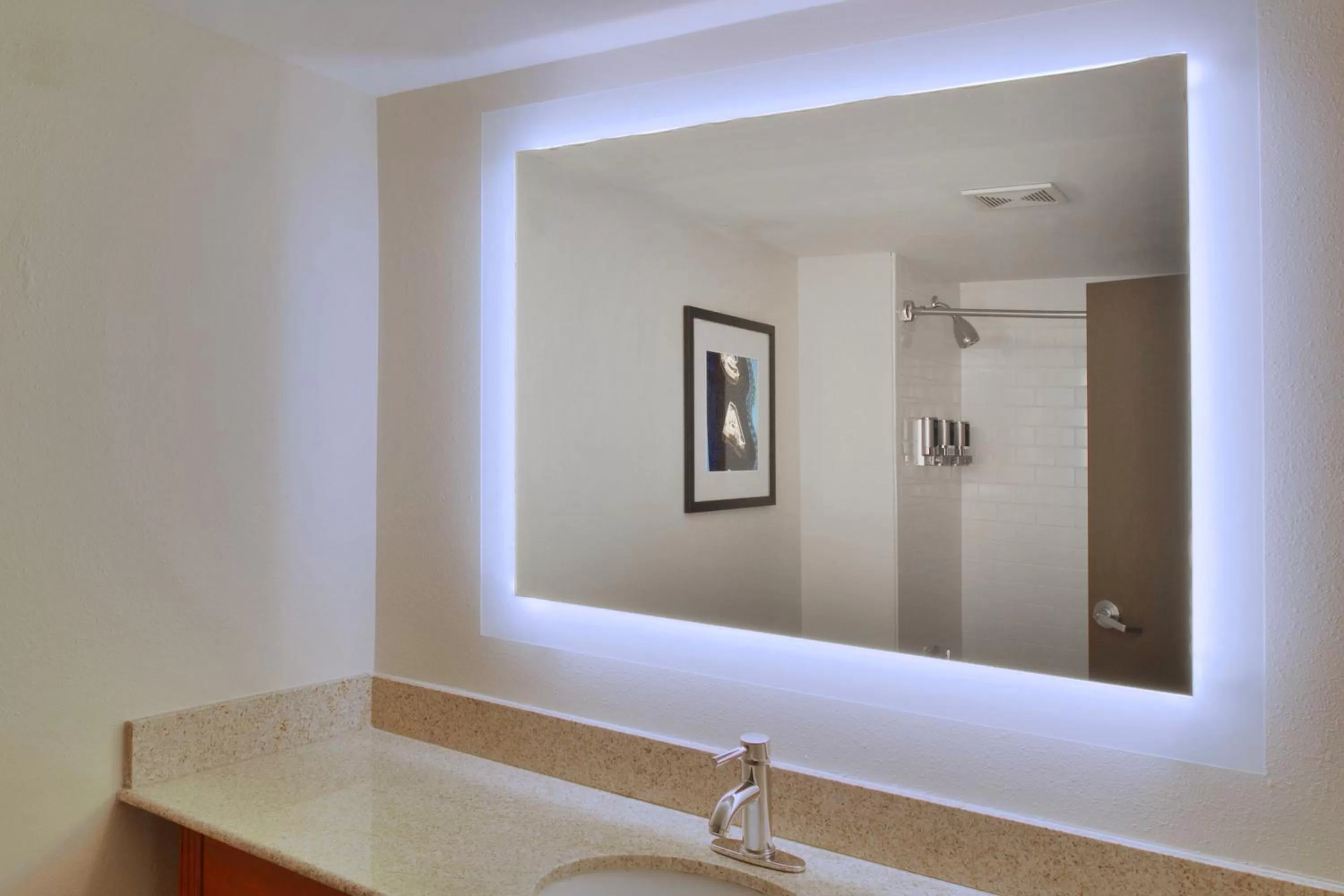 King Suite in Four Points by Sheraton Nashville Airport