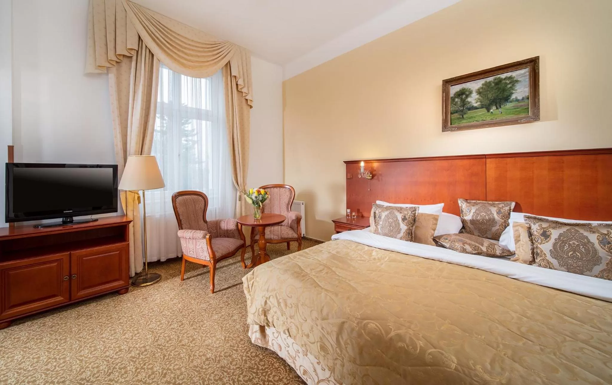 Bed in Imperial Spa & Kurhotel