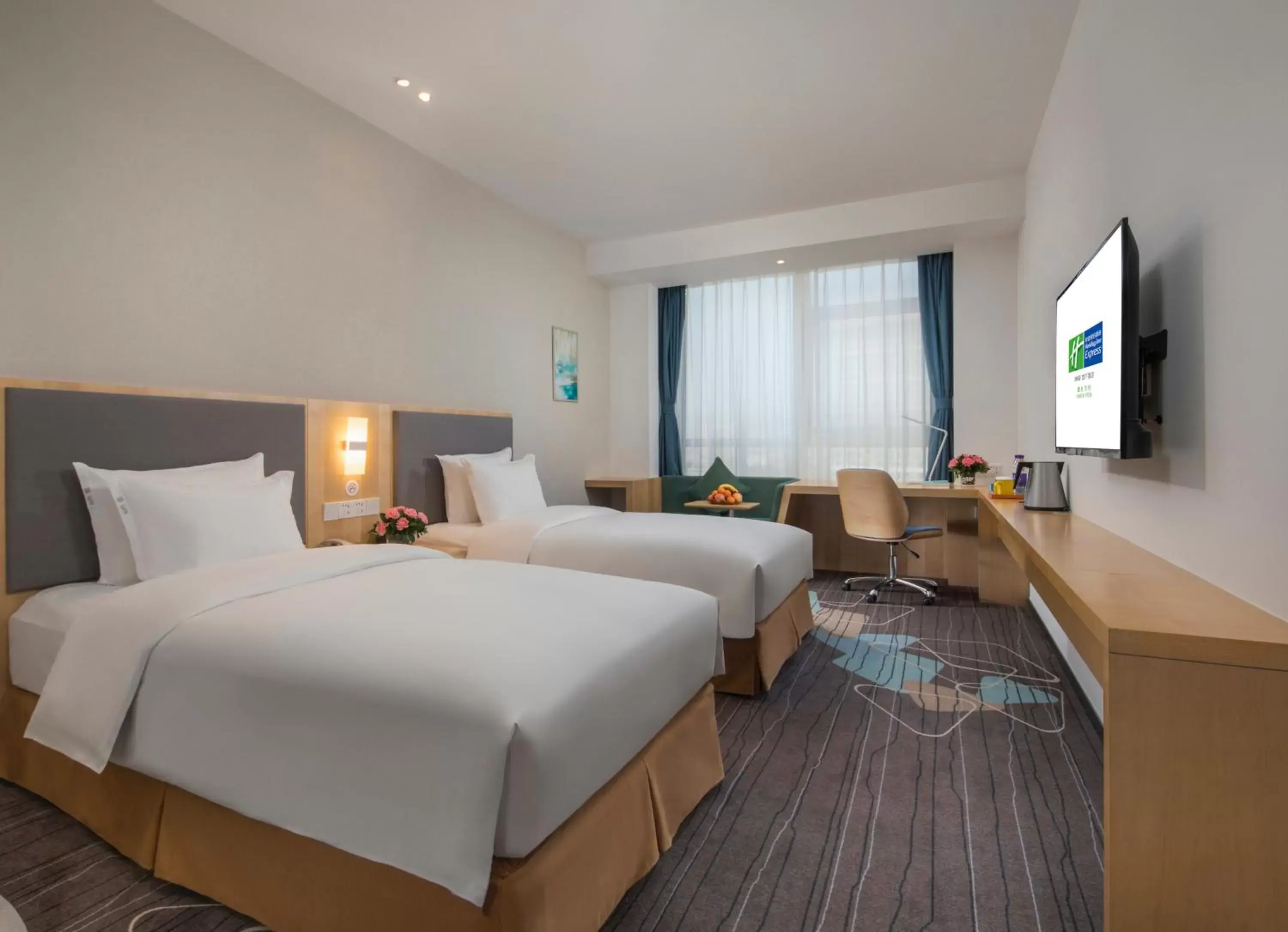 Superior Twin Room - Smoking in Holiday Inn Express - Yantai YEDA by IHG Superior Twin Room - Smoking in Holiday Inn Express - Yantai YEDA by IHG