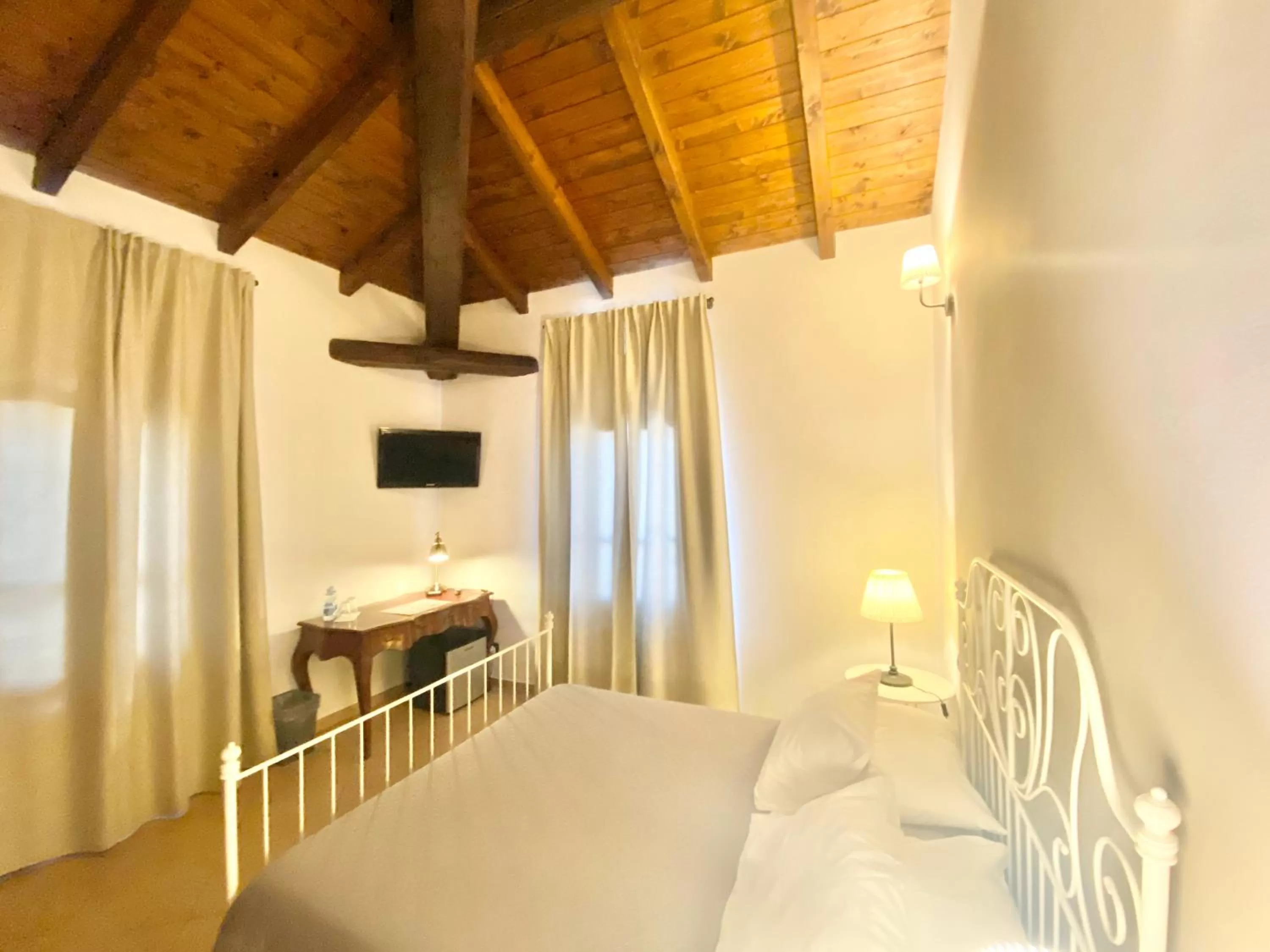 Bedroom, Bed in B&B STAZIONE DON CAMILLO