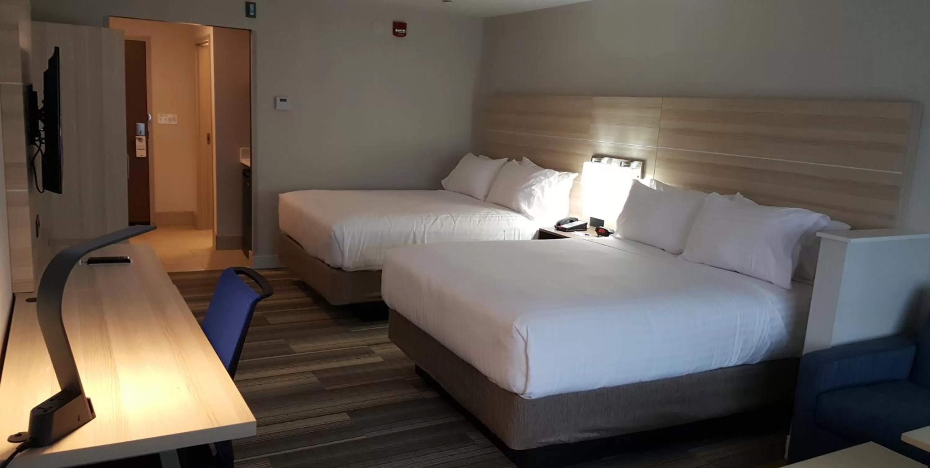 Queen Suite in Holiday Inn Express & Suites Toledo West, an IHG Hotel