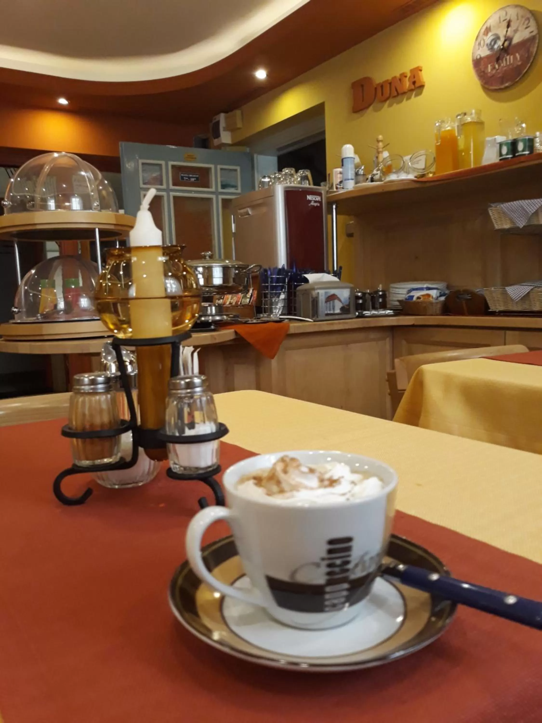 Breakfast in Duna Panzió