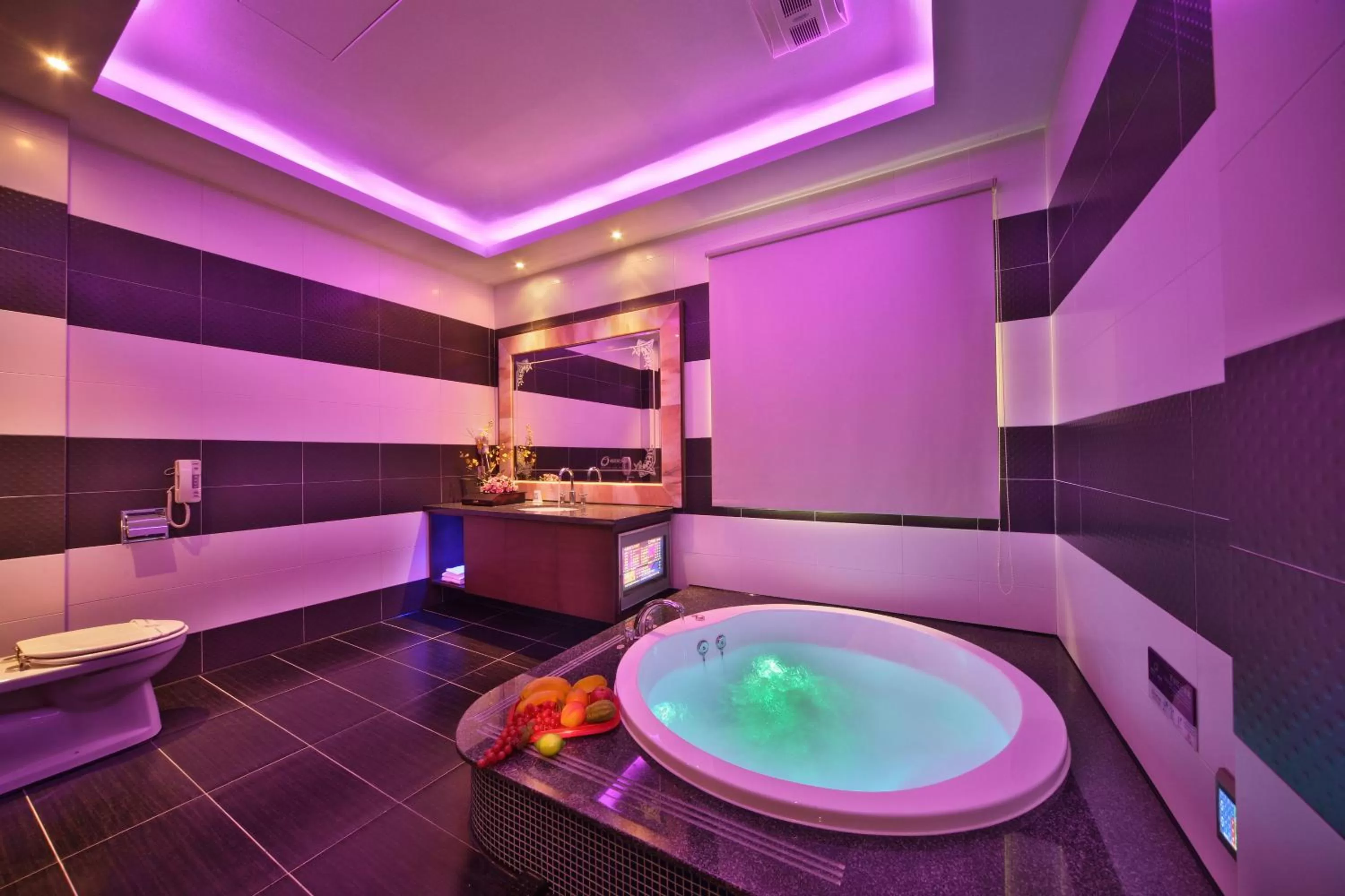 Bathroom in Shining Motel