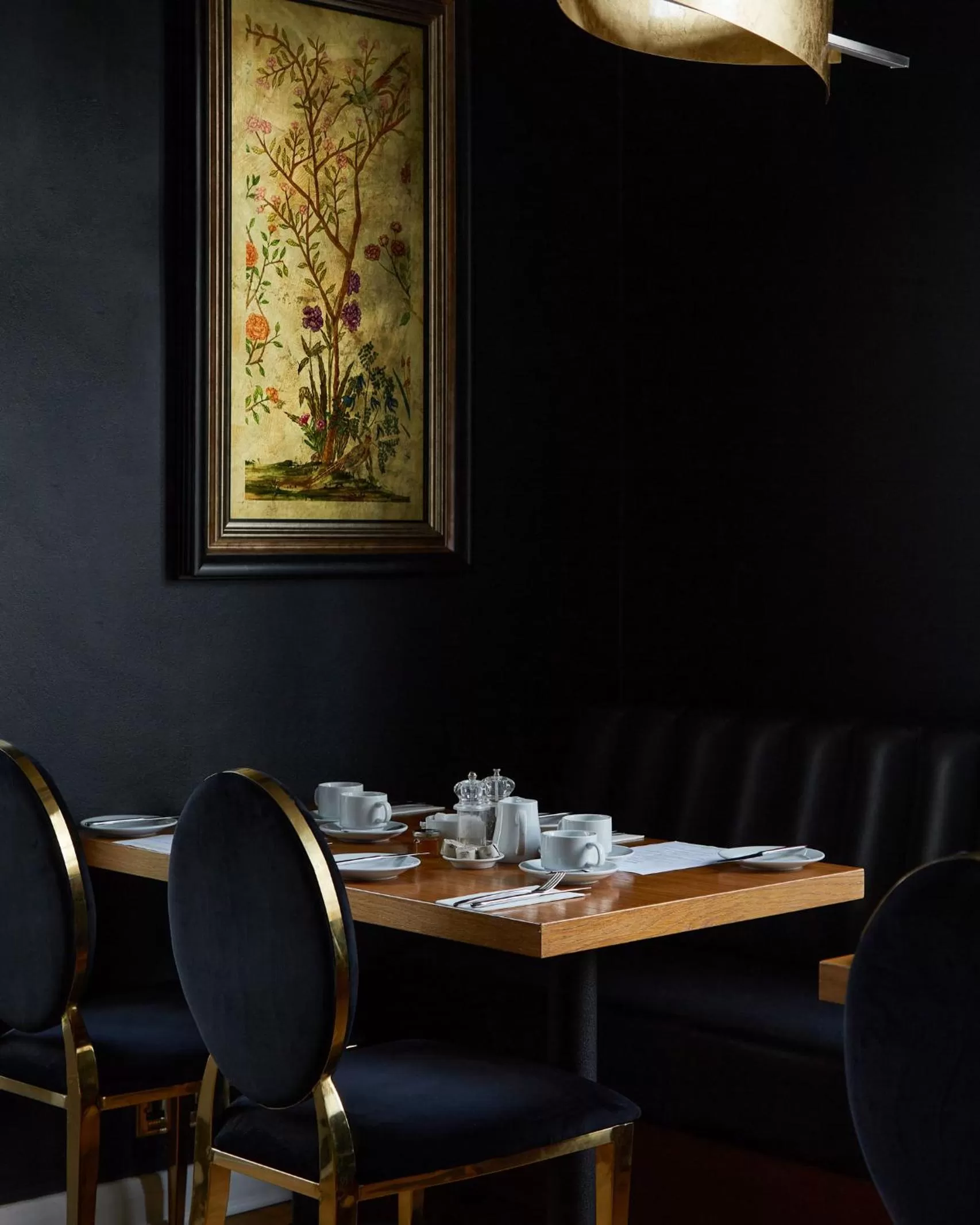 Restaurant/places to eat in The Royal Adelaide Hotel