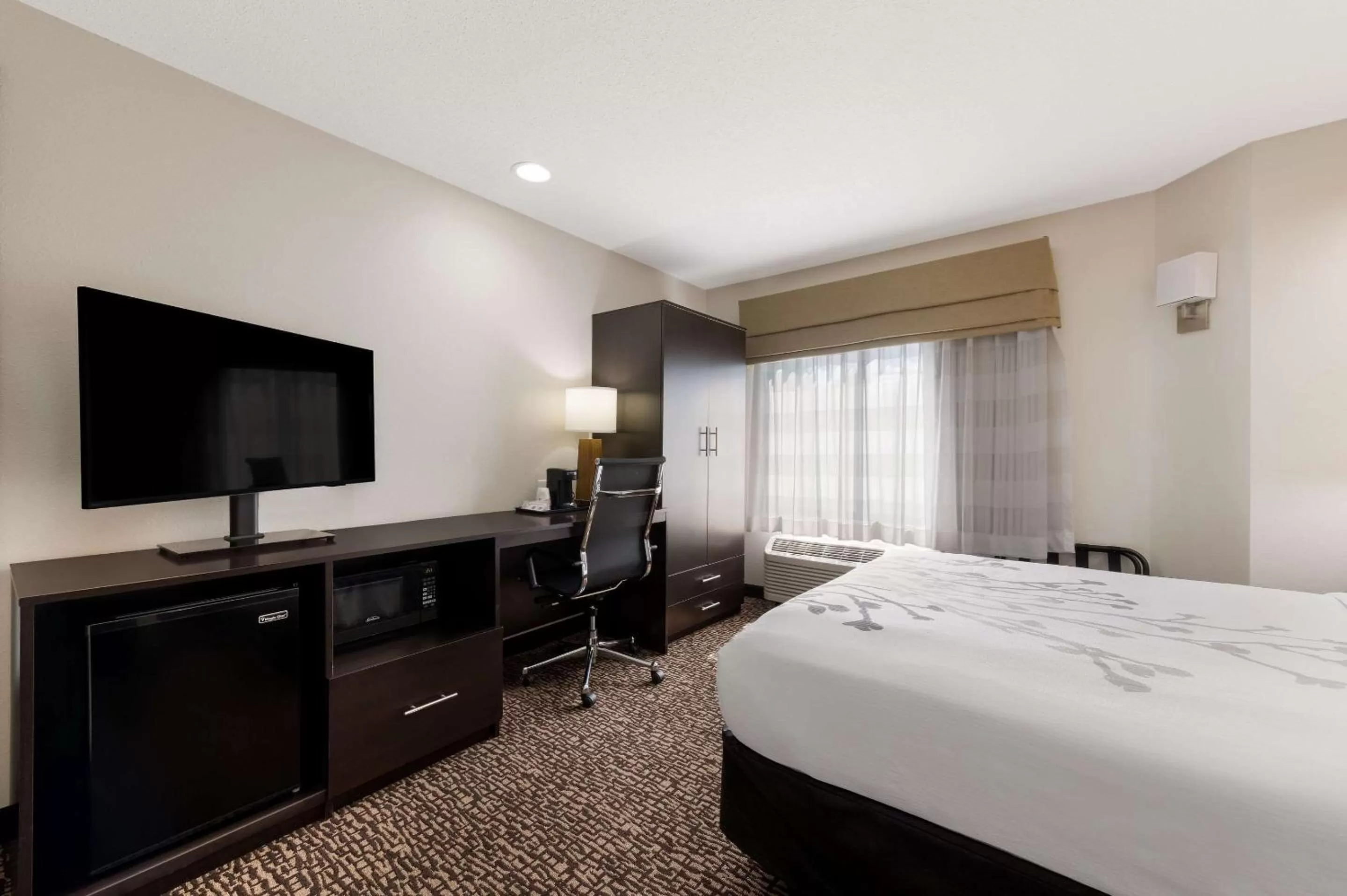 Bedroom, Bed in Sleep Inn Kernersville I-40