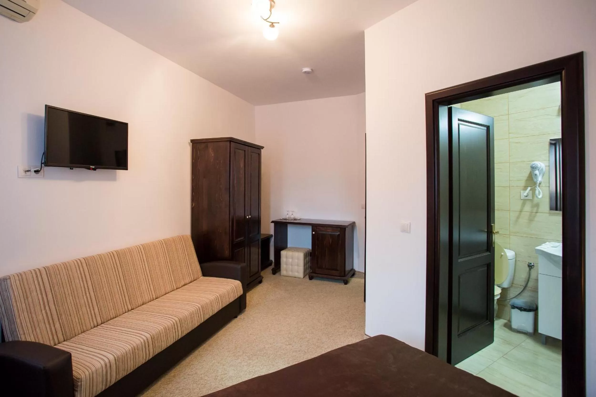 On site, Seating Area in Cazare Turn Sebes