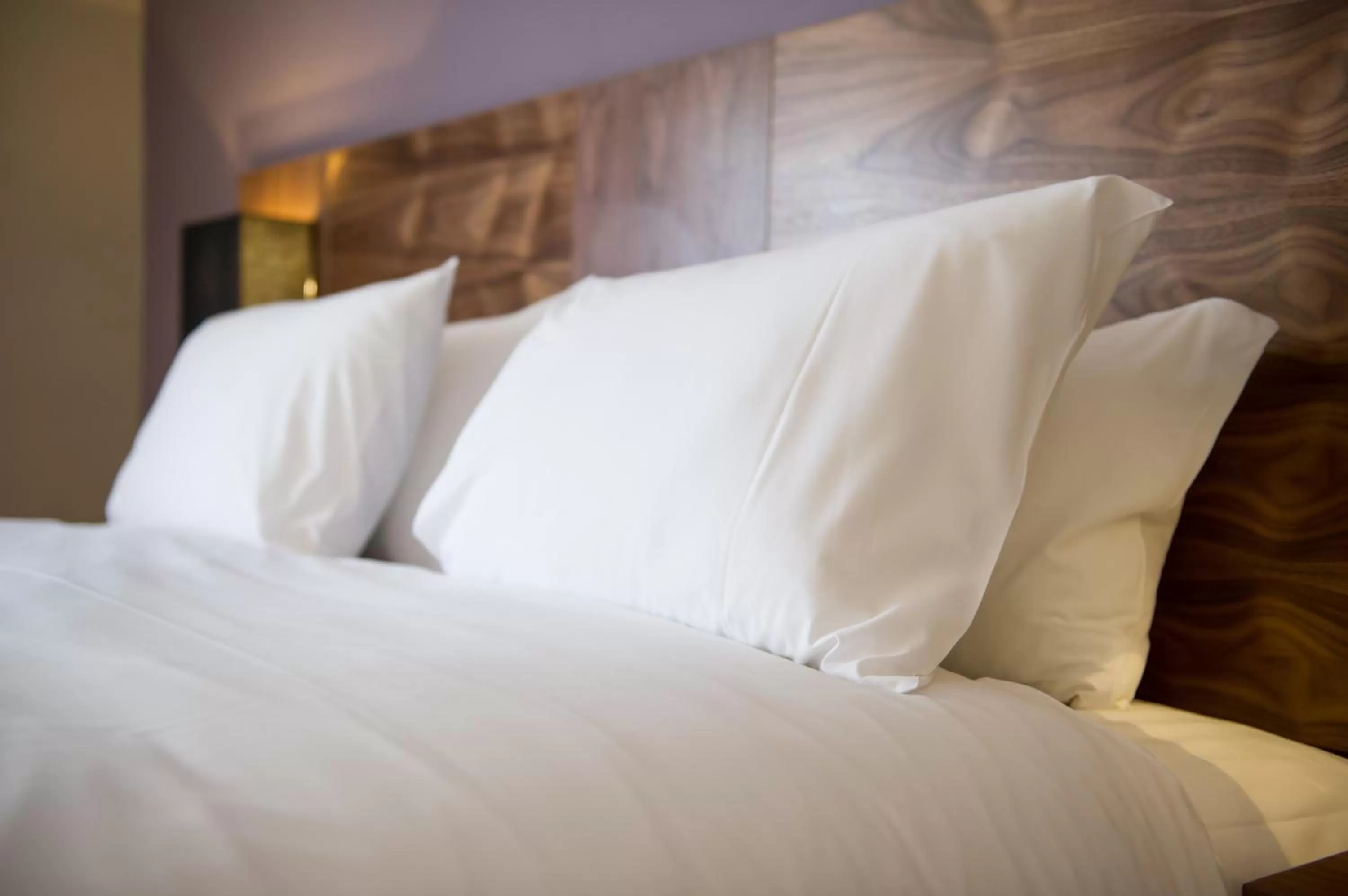 Bedroom, Bed in Toby Carvery Exeter M5 J30 by Innkeeper's Collection