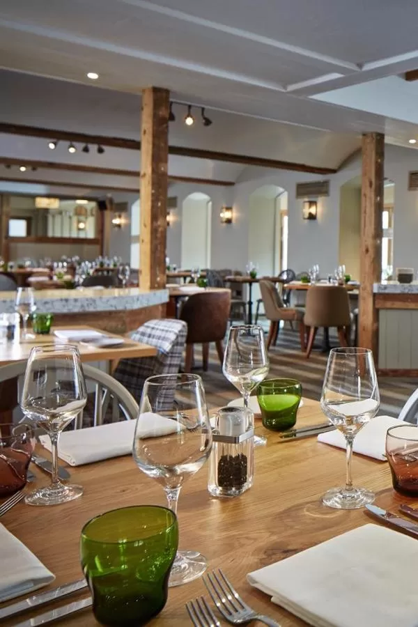 Restaurant/places to eat in Lion Quays Resort