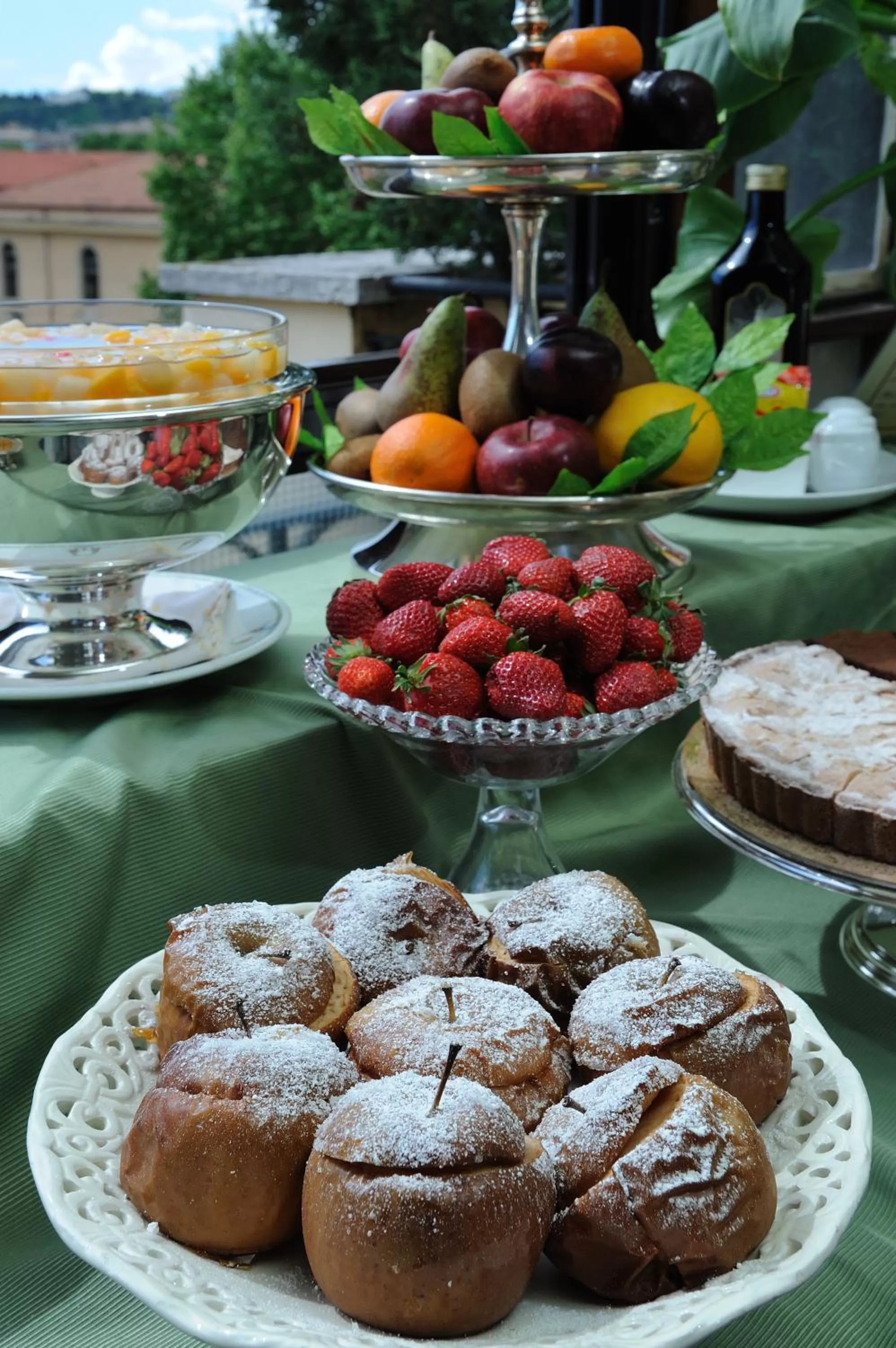 Food and drinks in Hotel Farnese