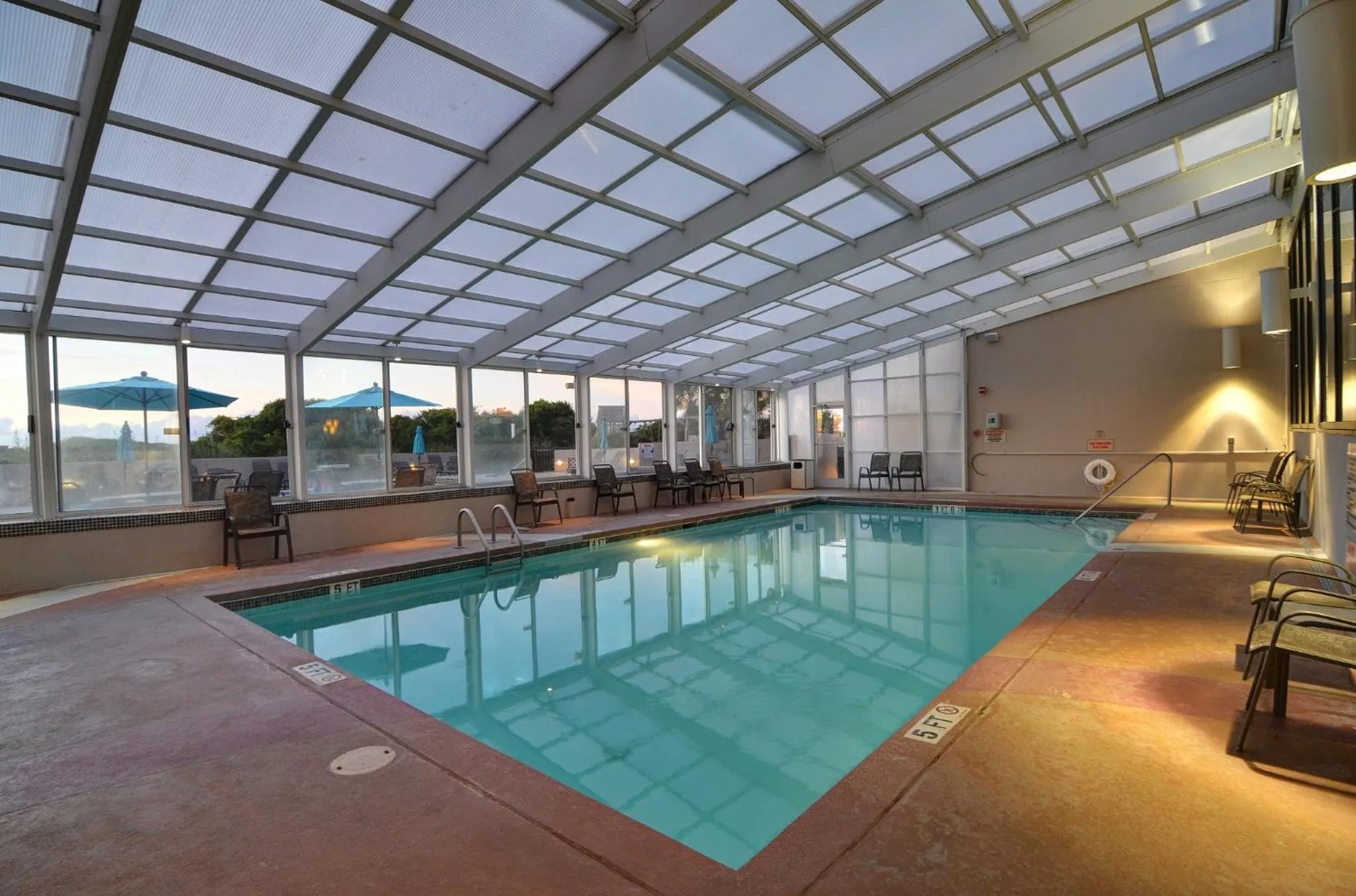 Swimming pool in Shell Island Resort - All Oceanfront Suites