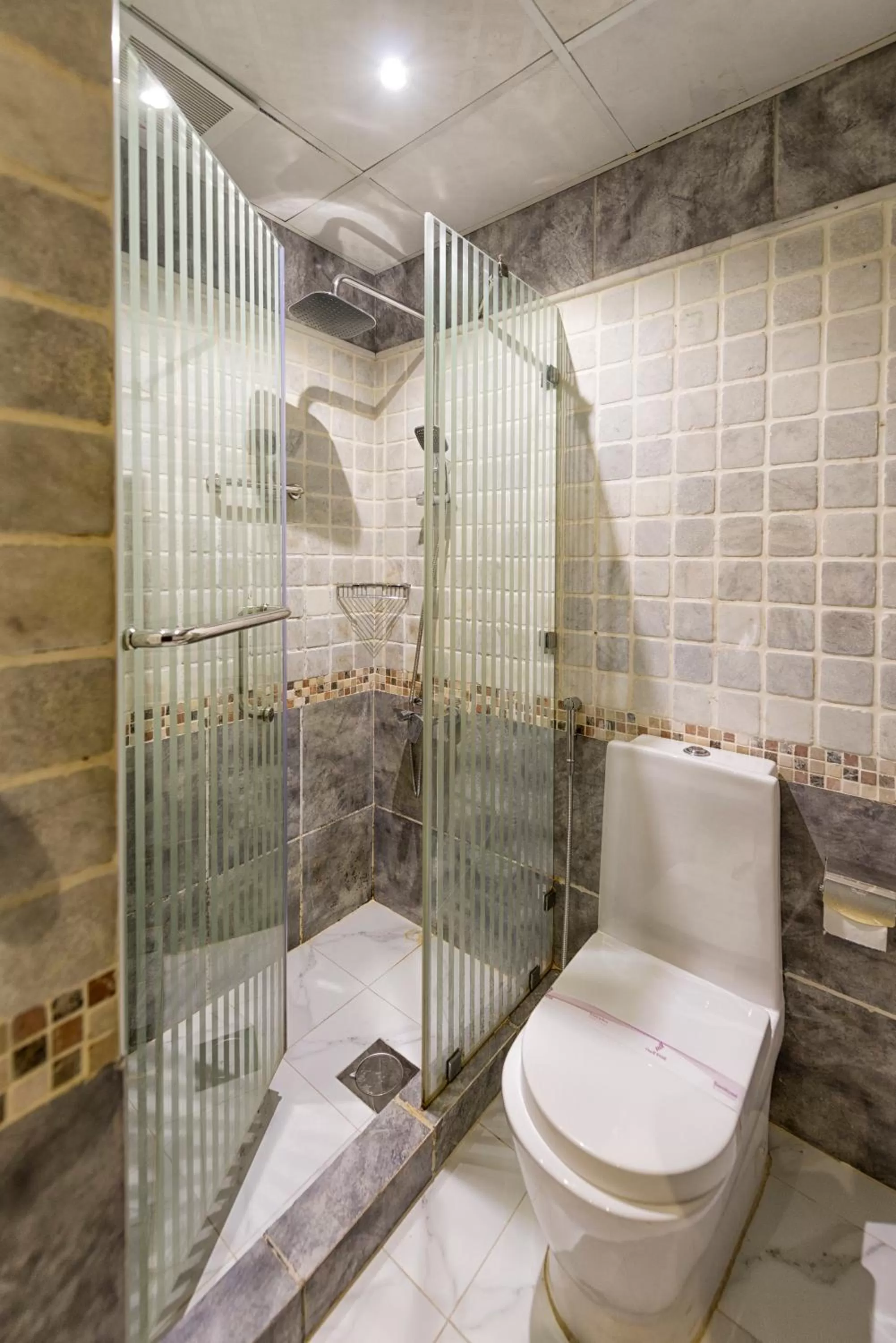 Bathroom in Elite Al Hamra - Al Cornich